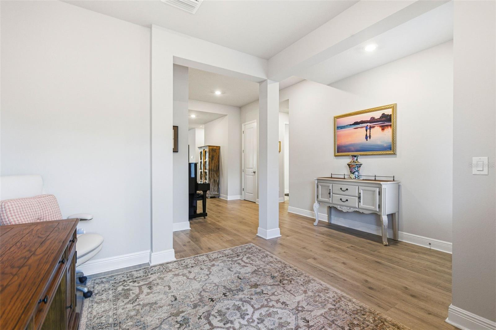 Image 4 of 77 For 12889 Oak Street