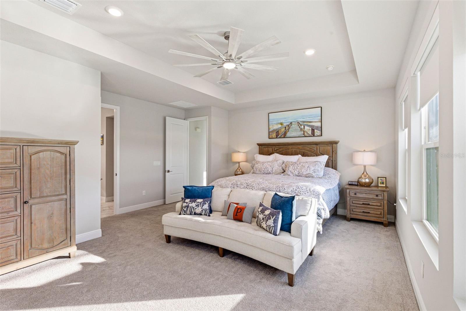 Image 42 of 77 For 12889 Oak Street