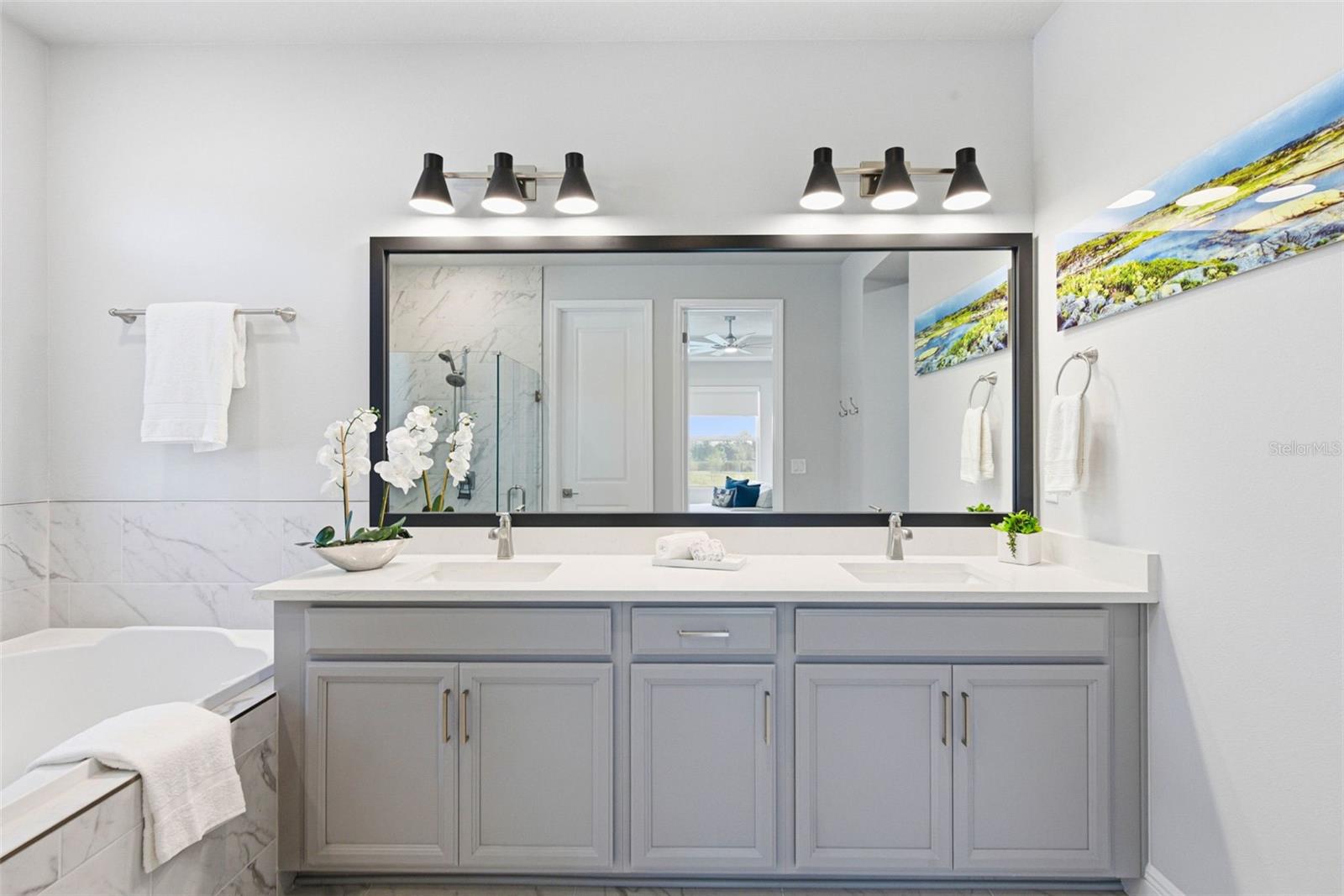 Image 45 of 77 For 12889 Oak Street