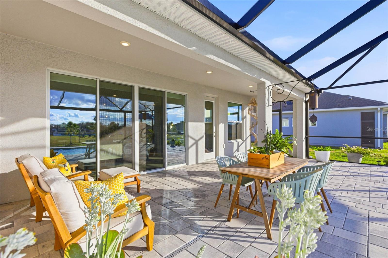 Image 53 of 77 For 12889 Oak Street