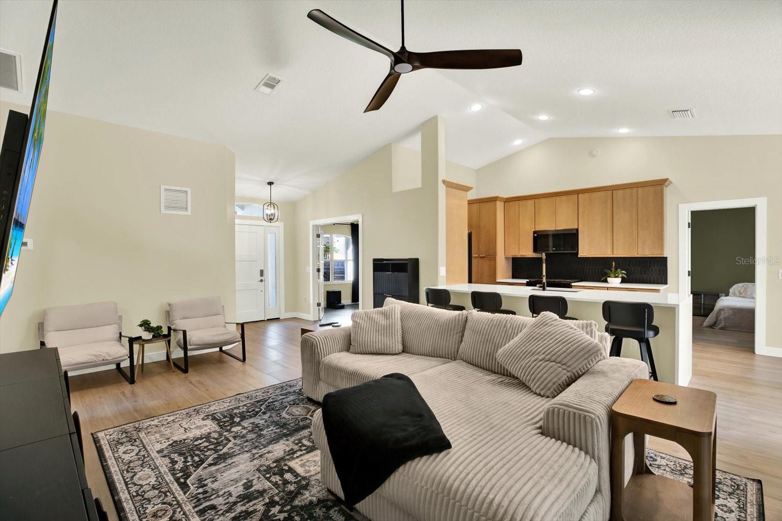 Image 3 of 27 For 531 Hunter Lane