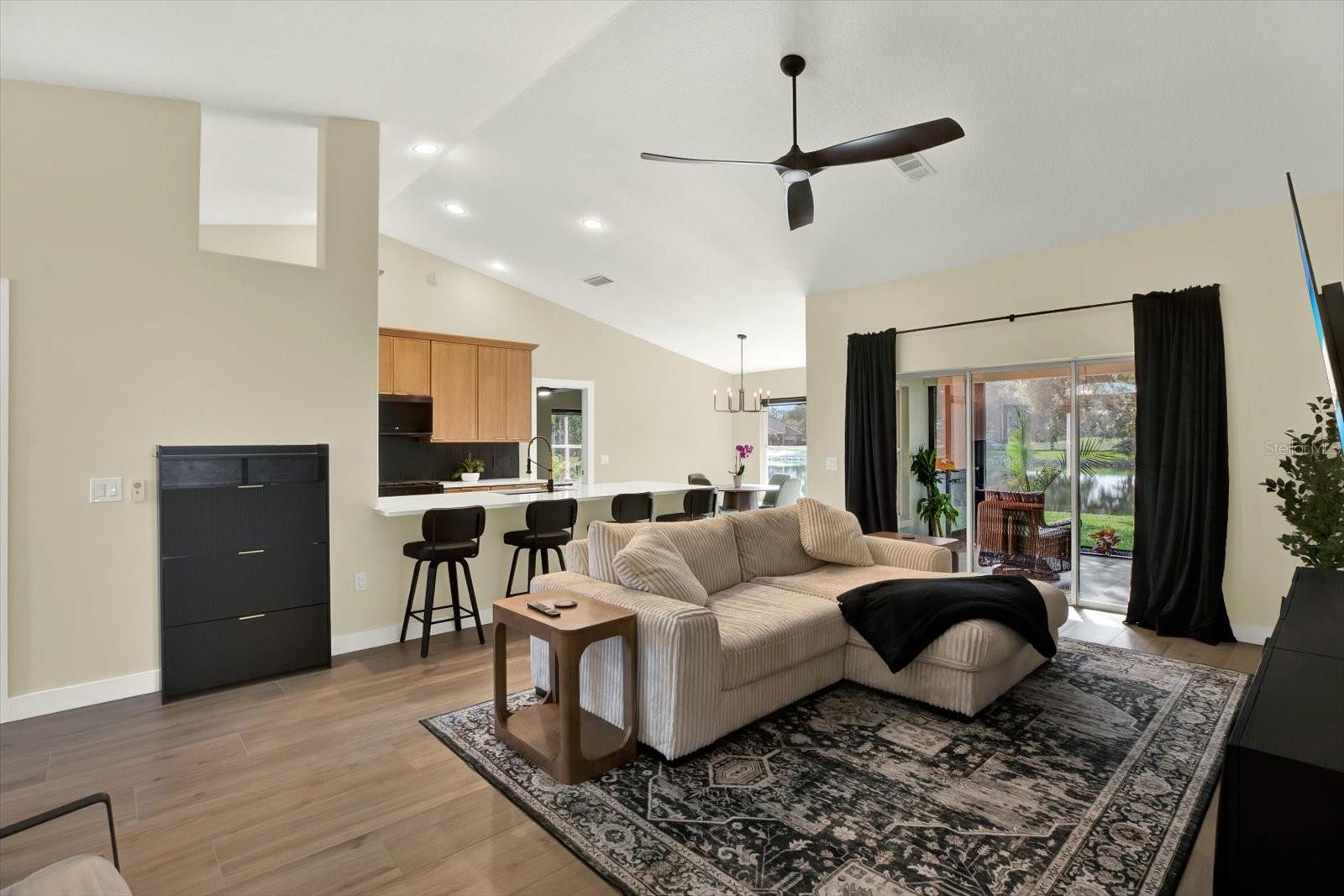 Image 4 of 27 For 531 Hunter Lane