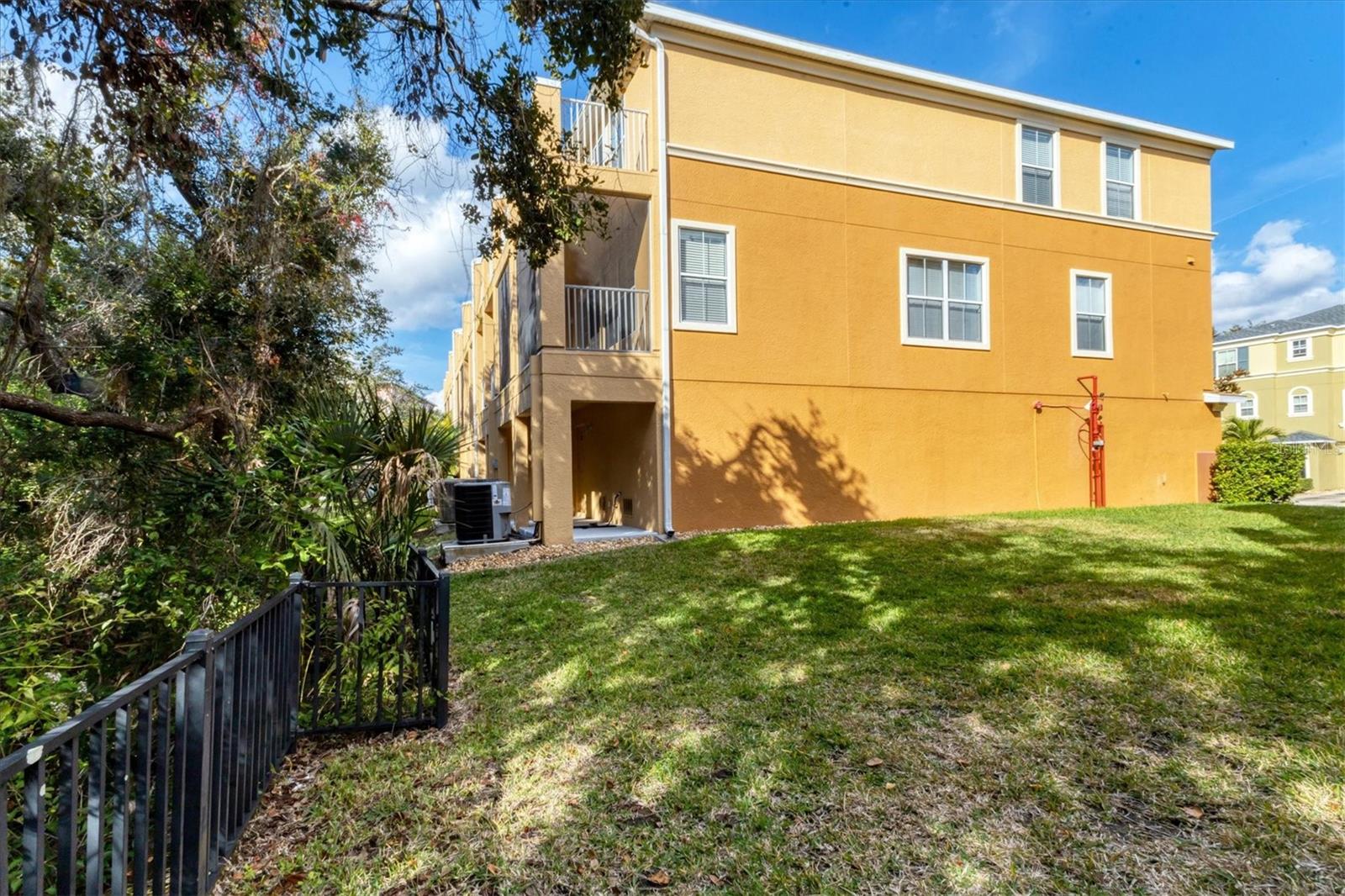 Image 36 of 39 For 8848 White Sage Loop