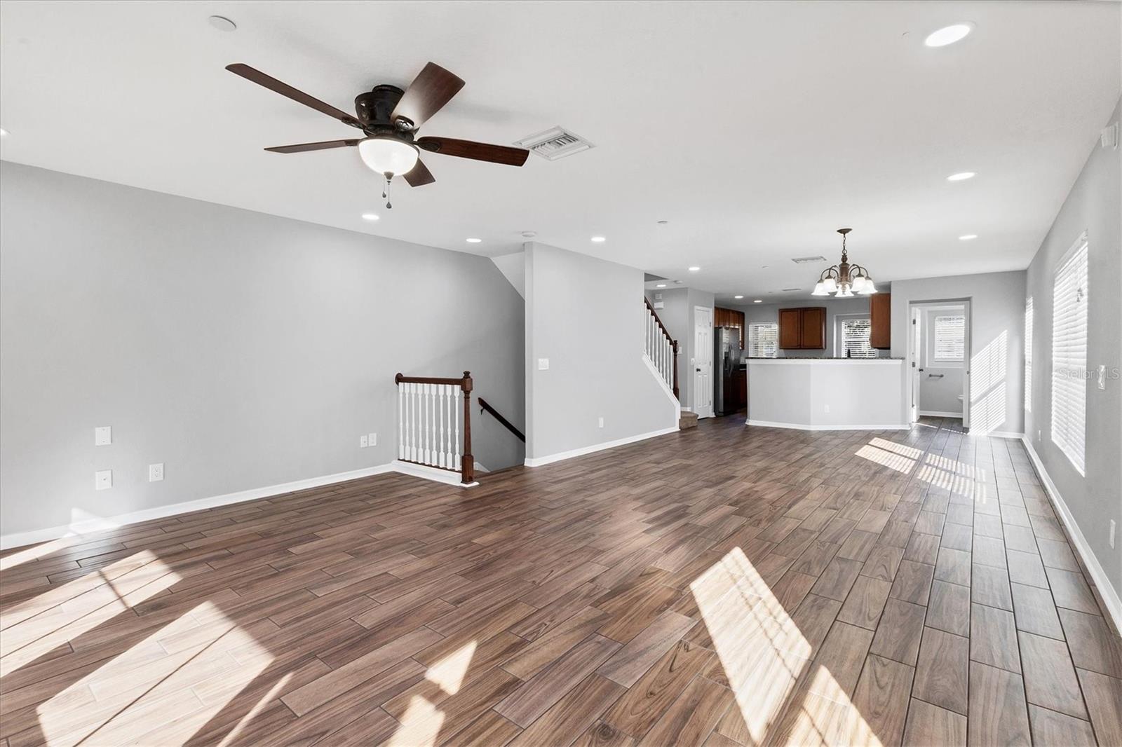 Image 7 of 39 For 8848 White Sage Loop