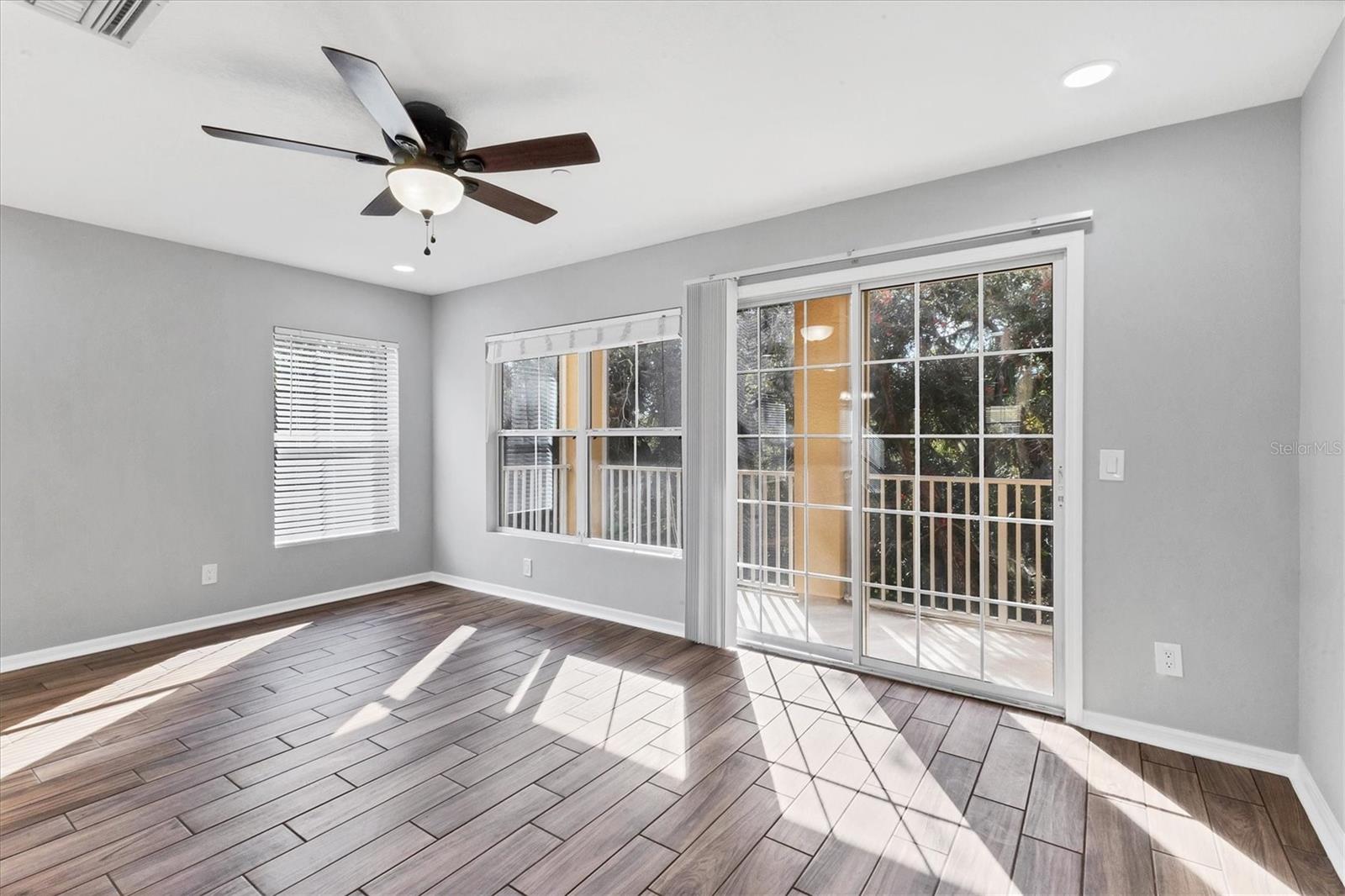 Image 8 of 39 For 8848 White Sage Loop