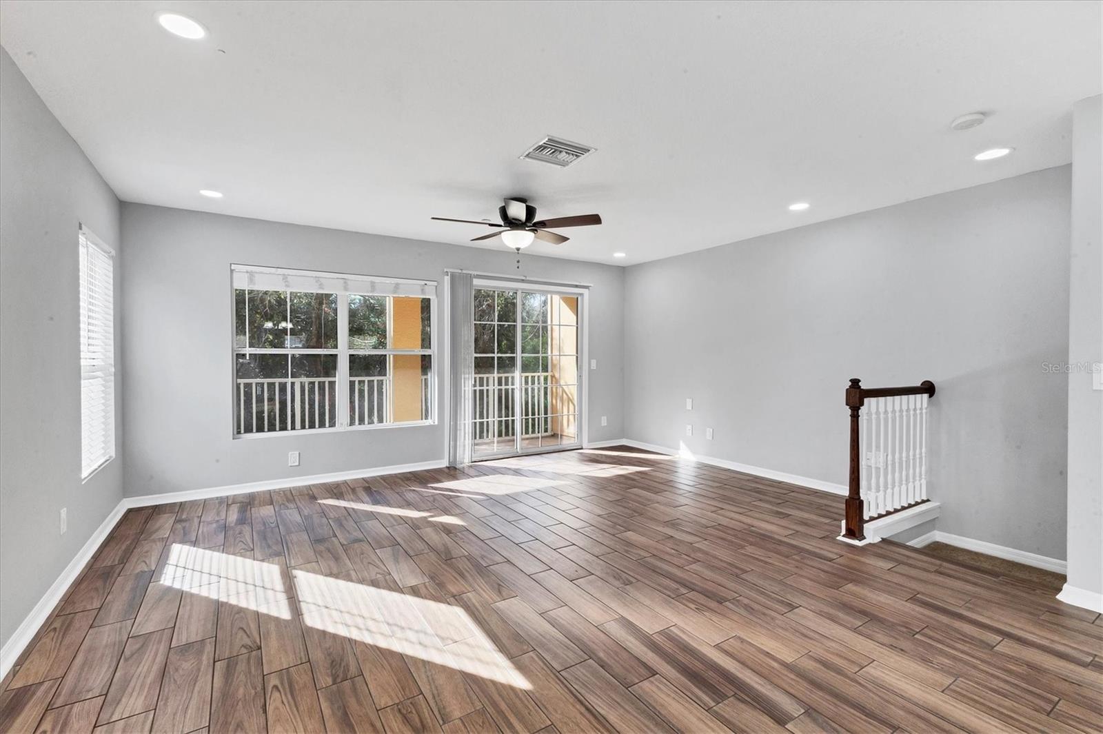 Image 9 of 39 For 8848 White Sage Loop