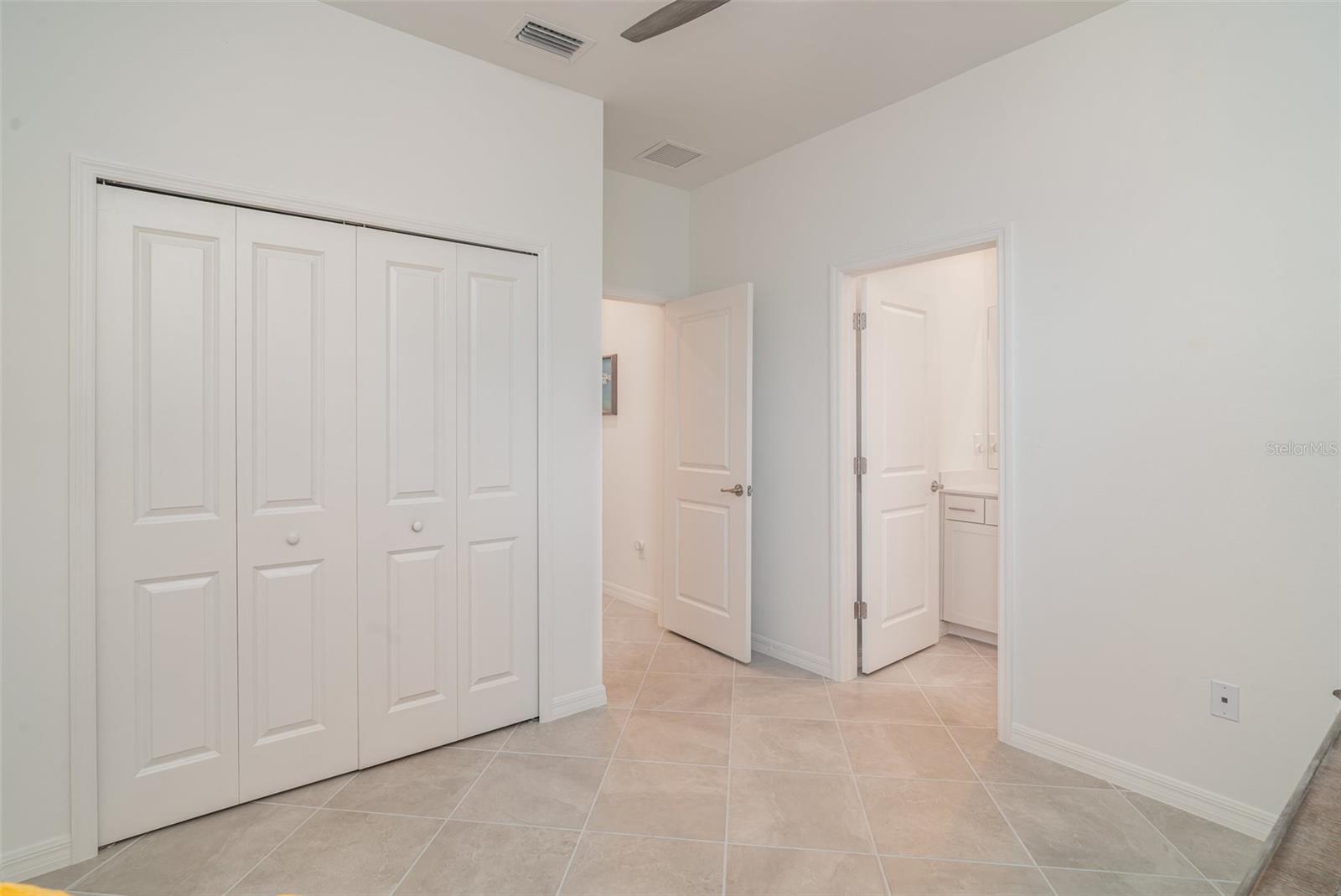 Image 24 of 30 For 11360 Burgundy Drive