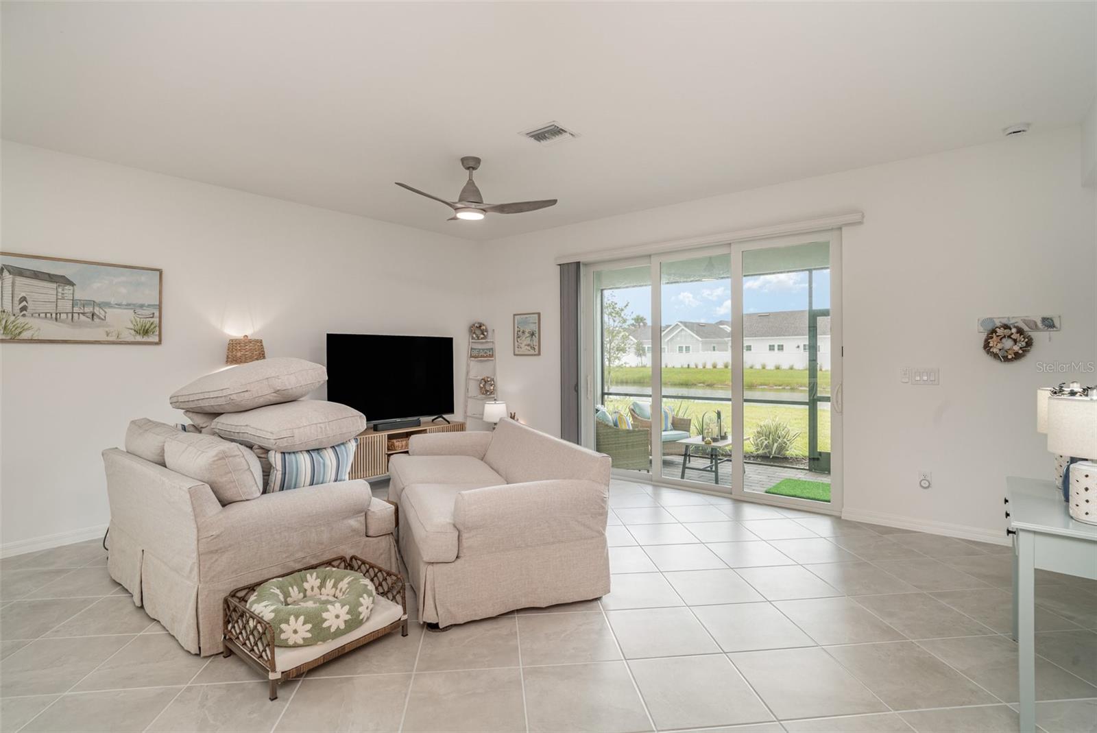 Image 7 of 30 For 11360 Burgundy Drive