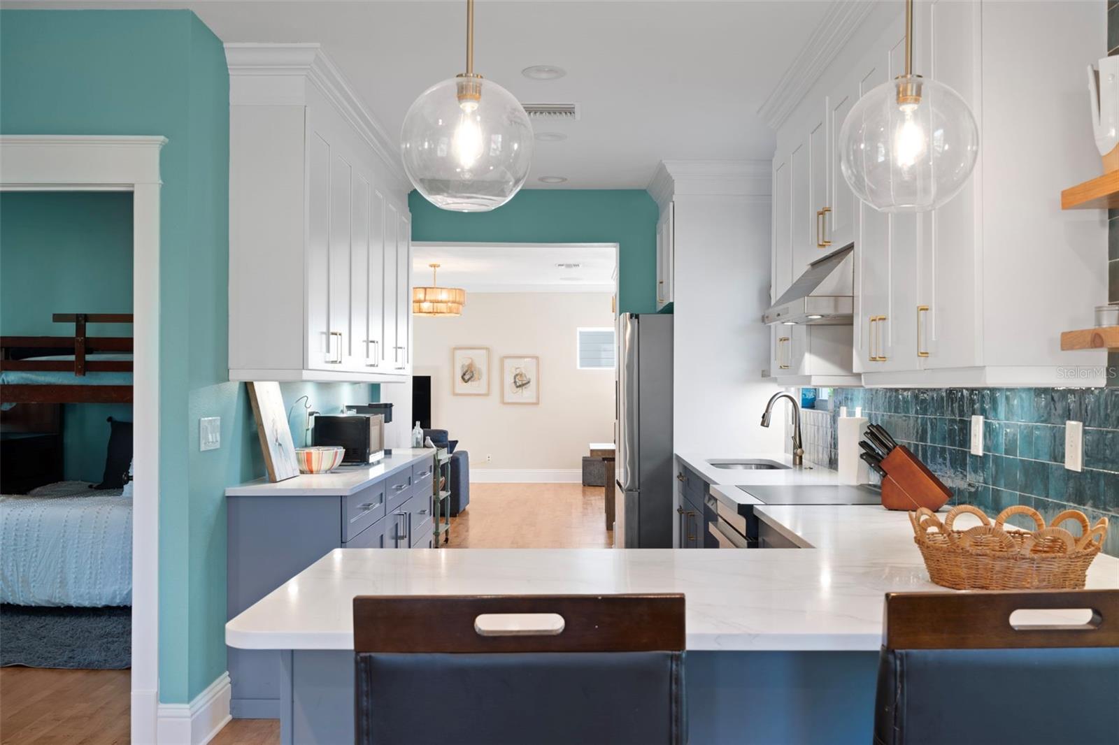 Image 12 of 43 For 840 25th Avenue N