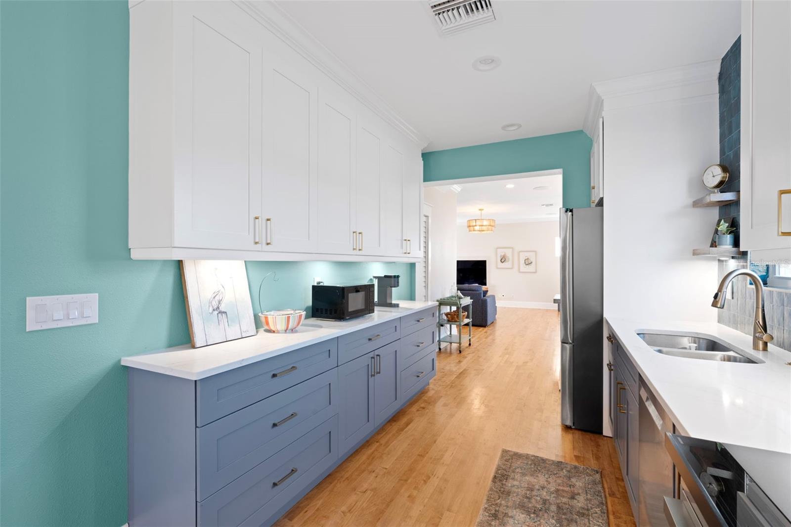 Image 13 of 43 For 840 25th Avenue N