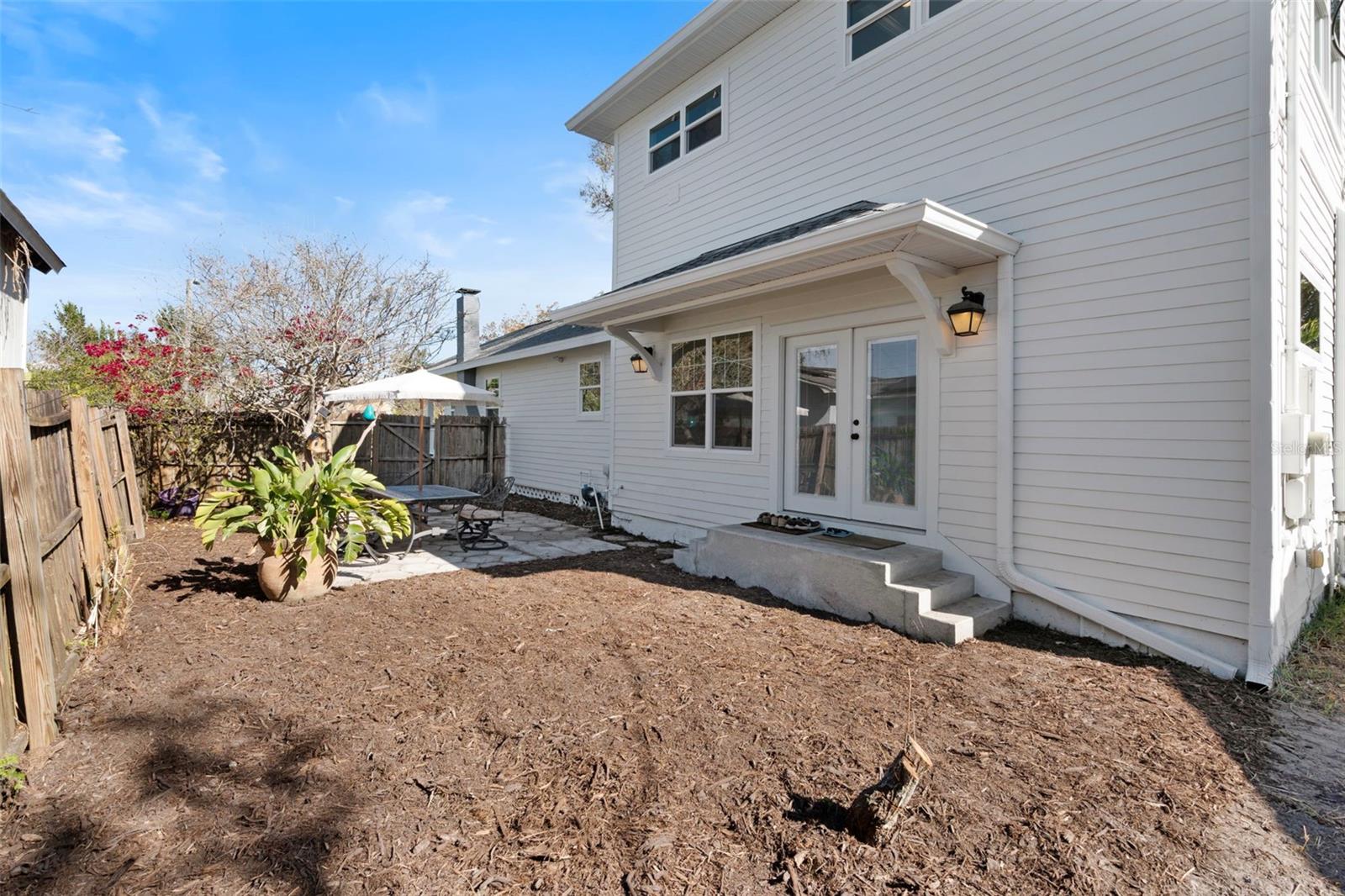 Image 33 of 43 For 840 25th Avenue N