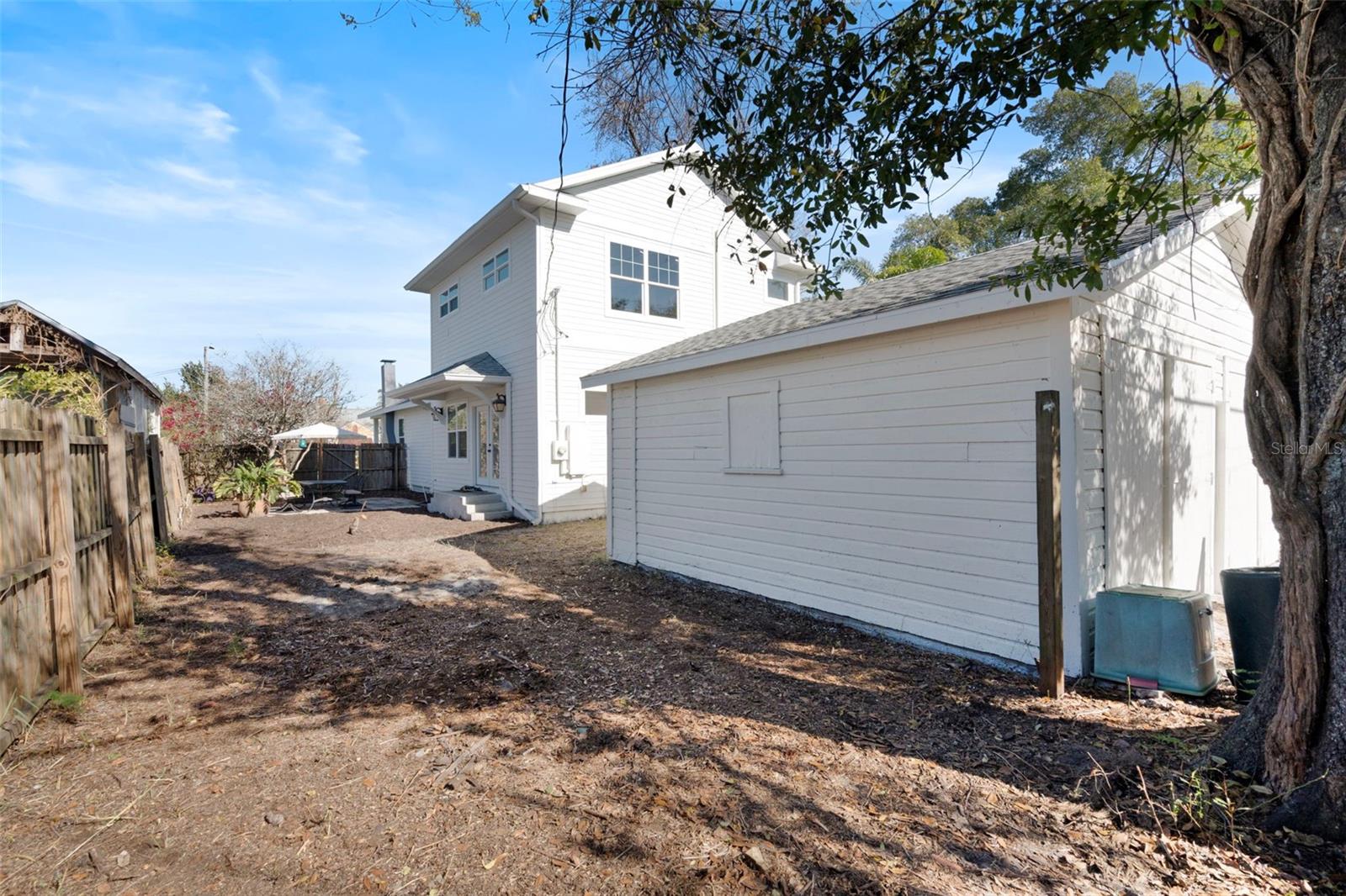 Image 34 of 43 For 840 25th Avenue N