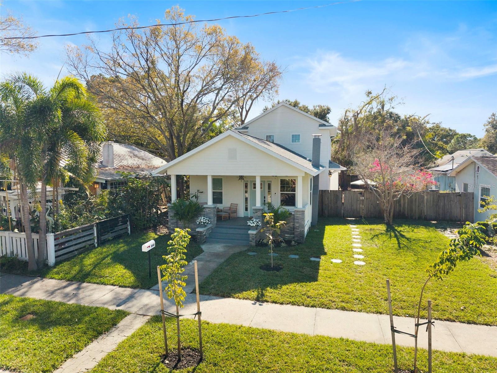 Image 4 of 43 For 840 25th Avenue N