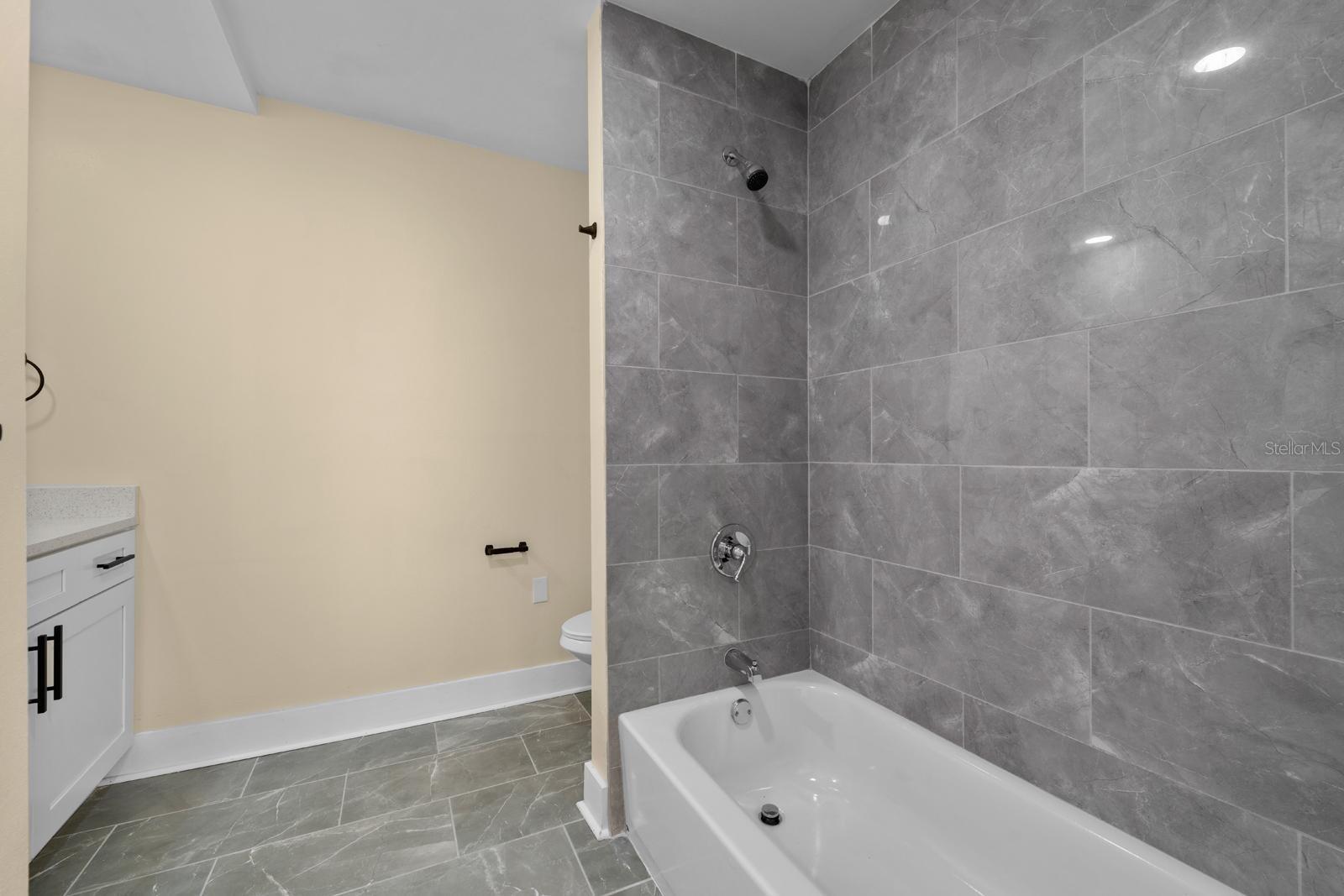 Image 17 of 36 For 10707 Rome Avenue