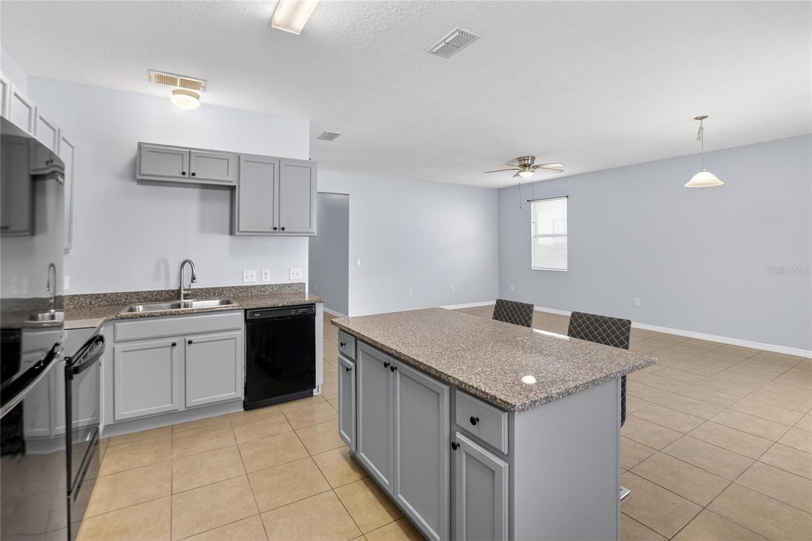 Image 12 of 48 For 11528 Southern Creek Drive