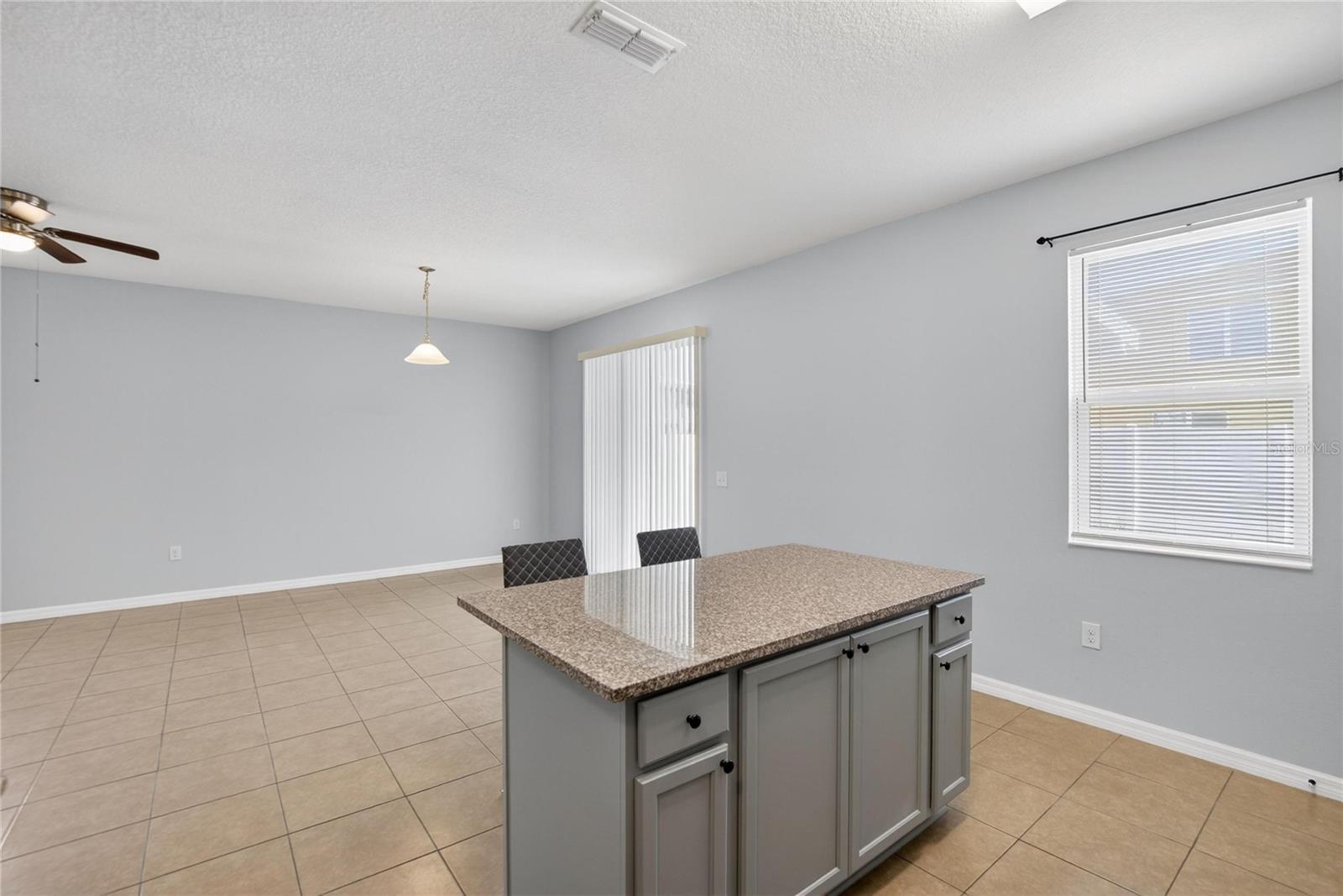 Image 13 of 48 For 11528 Southern Creek Drive