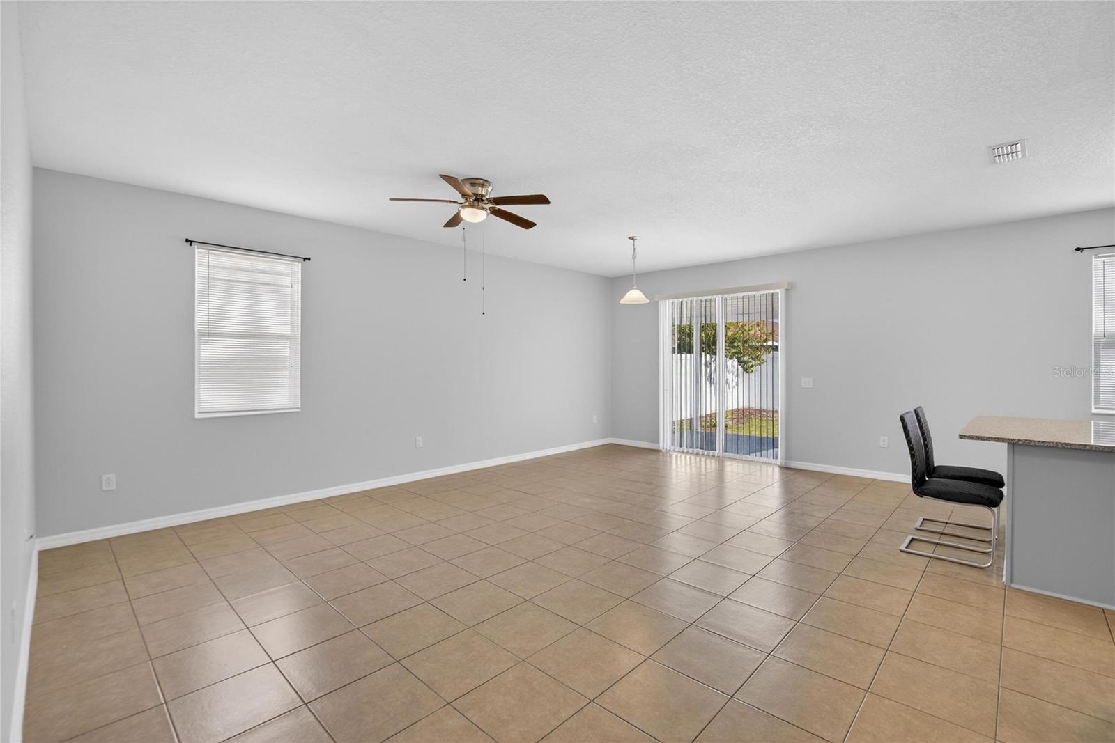 Image 15 of 48 For 11528 Southern Creek Drive