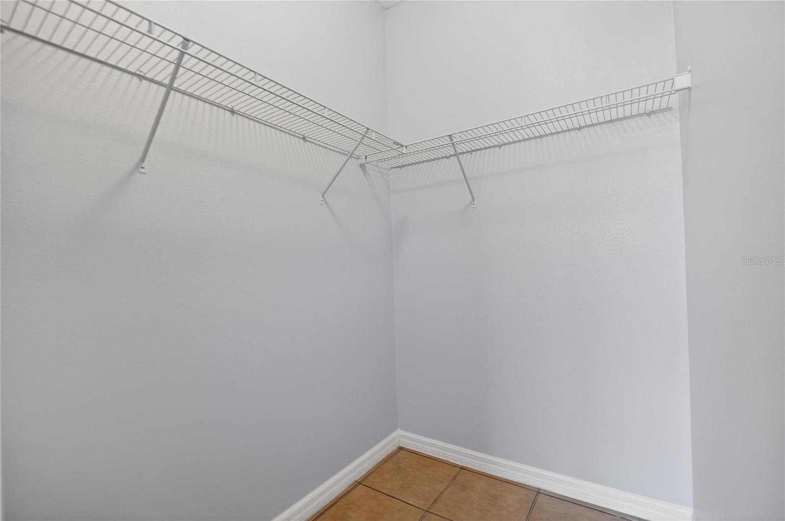 Image 23 of 48 For 11528 Southern Creek Drive