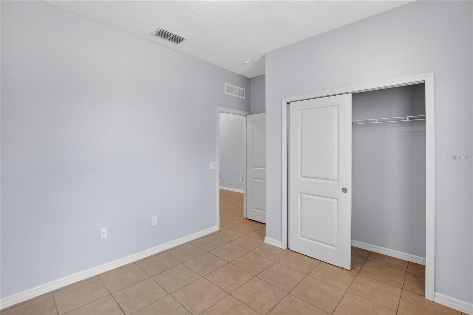 Image 25 of 48 For 11528 Southern Creek Drive