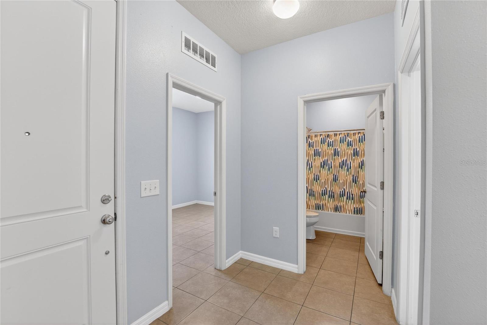 Image 28 of 48 For 11528 Southern Creek Drive