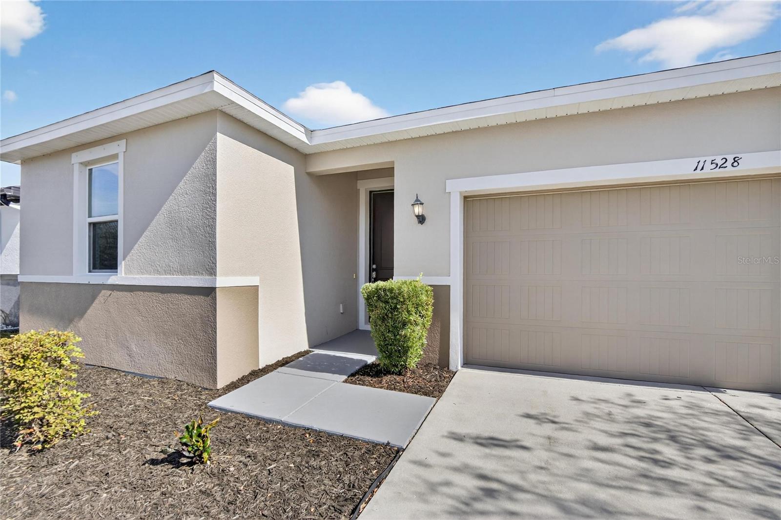 Image 3 of 48 For 11528 Southern Creek Drive