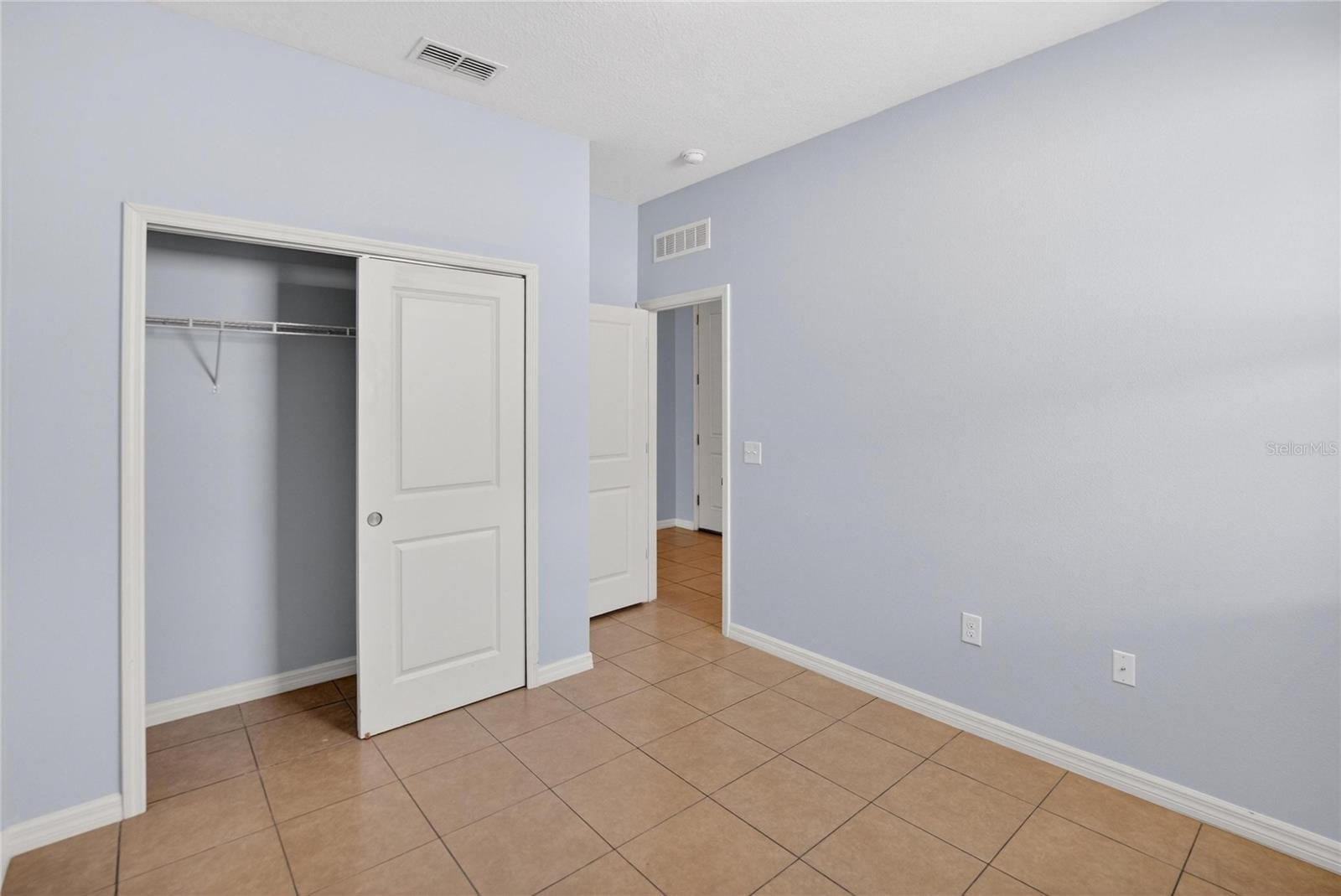 Image 33 of 48 For 11528 Southern Creek Drive