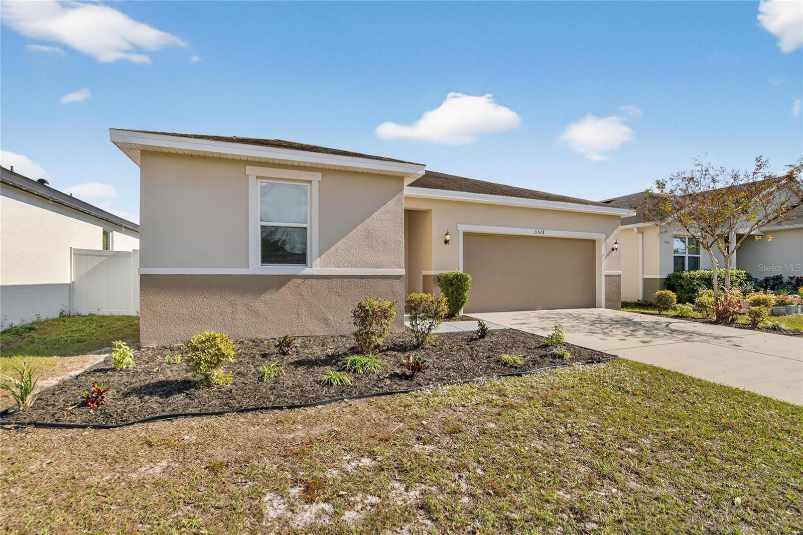 Image 34 of 48 For 11528 Southern Creek Drive