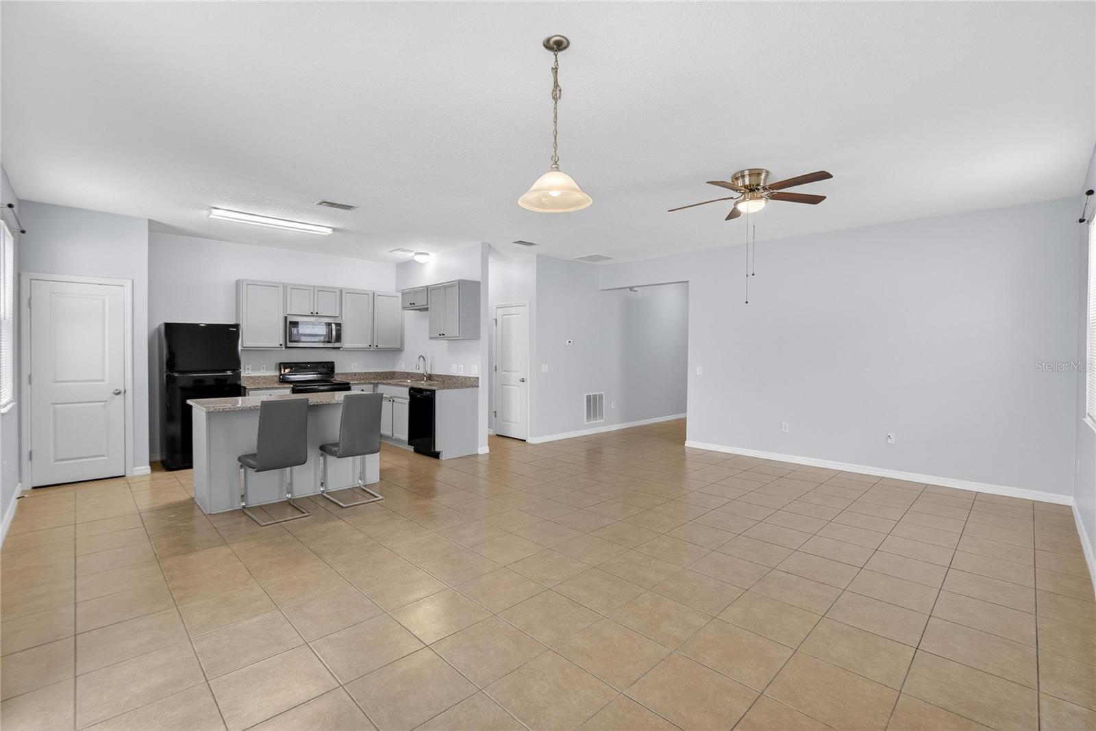 Image 7 of 48 For 11528 Southern Creek Drive