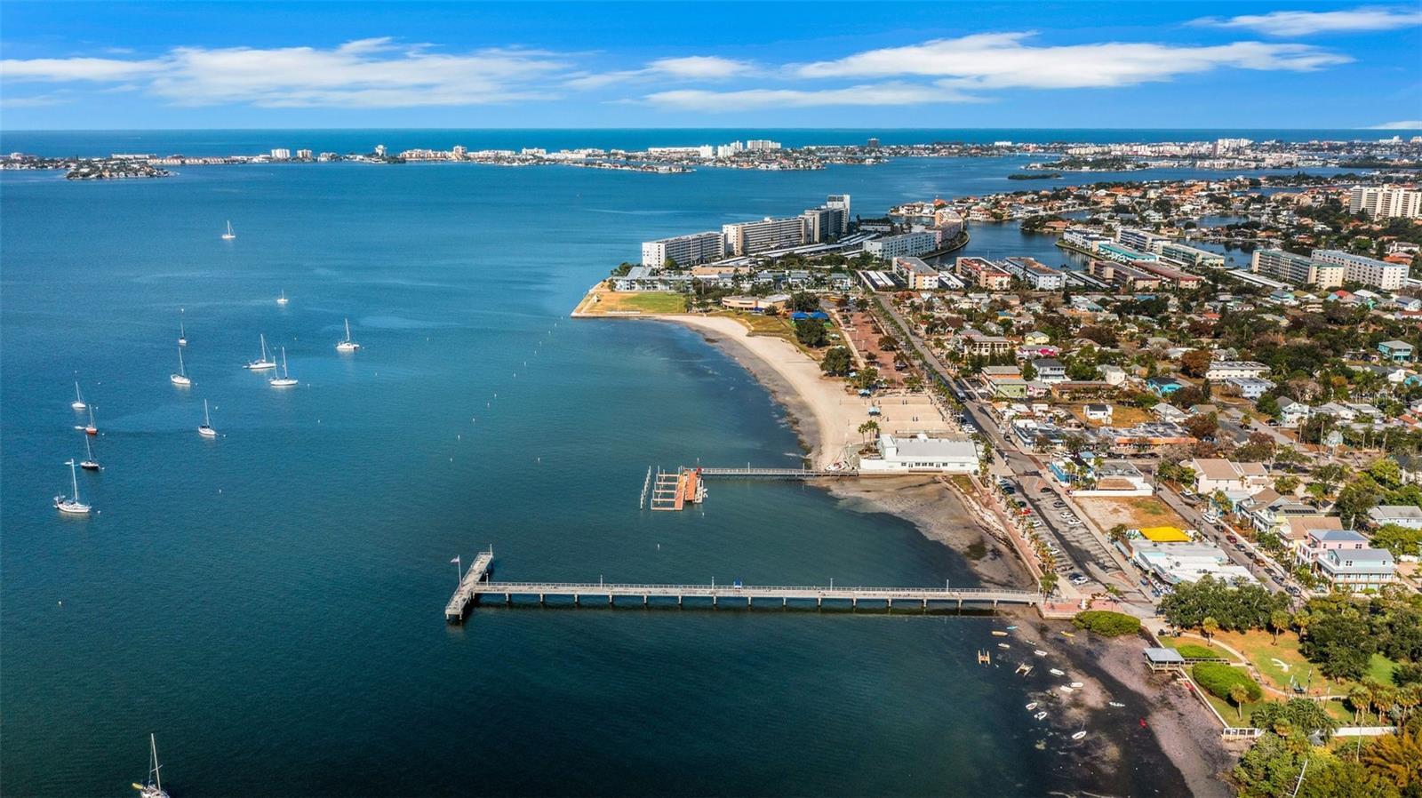 Listing photo id 31 for 3026 51st Street S