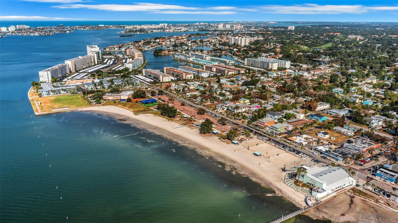 Listing photo id 34 for 3026 51st Street S