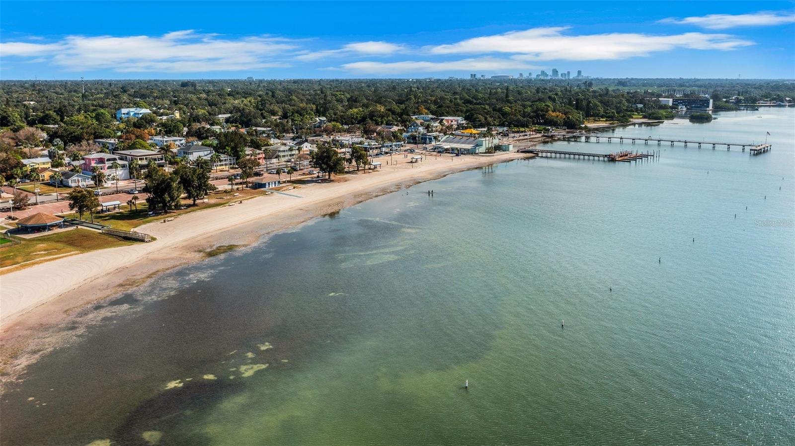 Listing photo id 36 for 3026 51st Street S