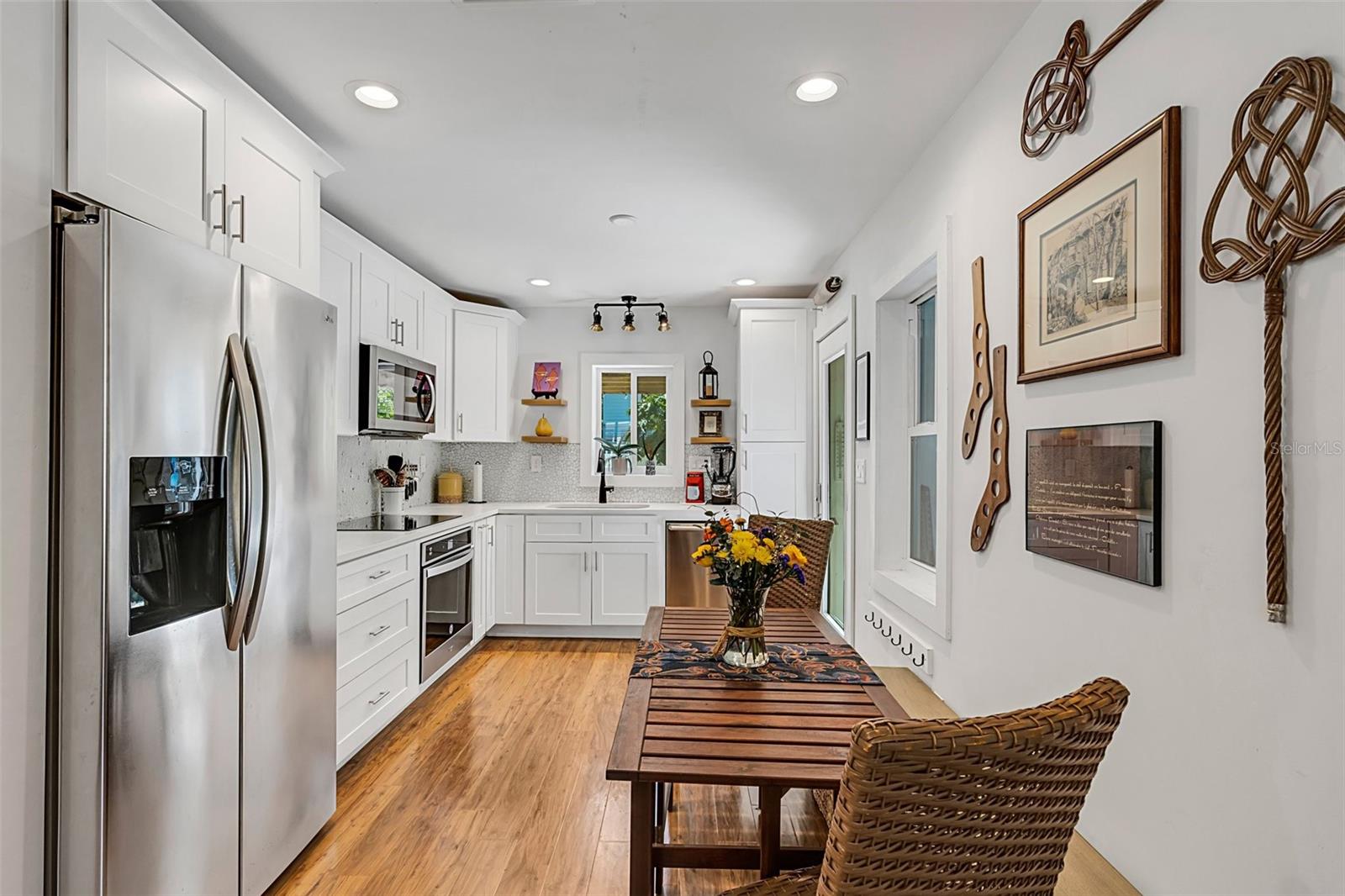 Listing photo id 7 for 3026 51st Street S