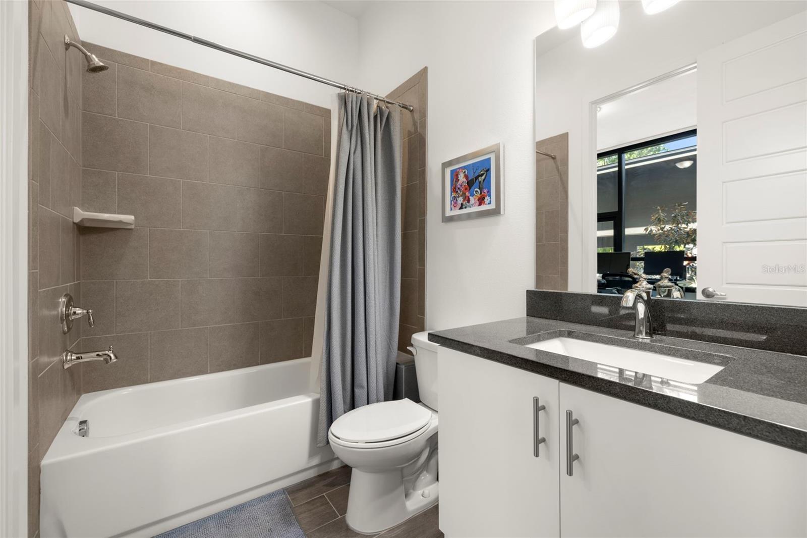 Listing photo id 12 for 4118 Gauge Line Loop