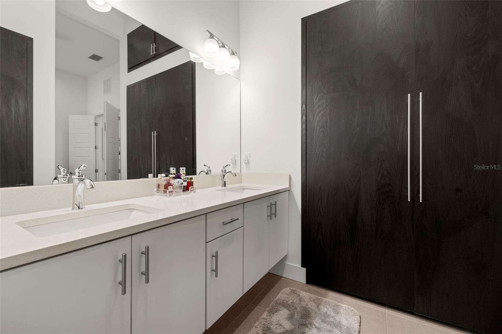 Listing photo id 18 for 4118 Gauge Line Loop