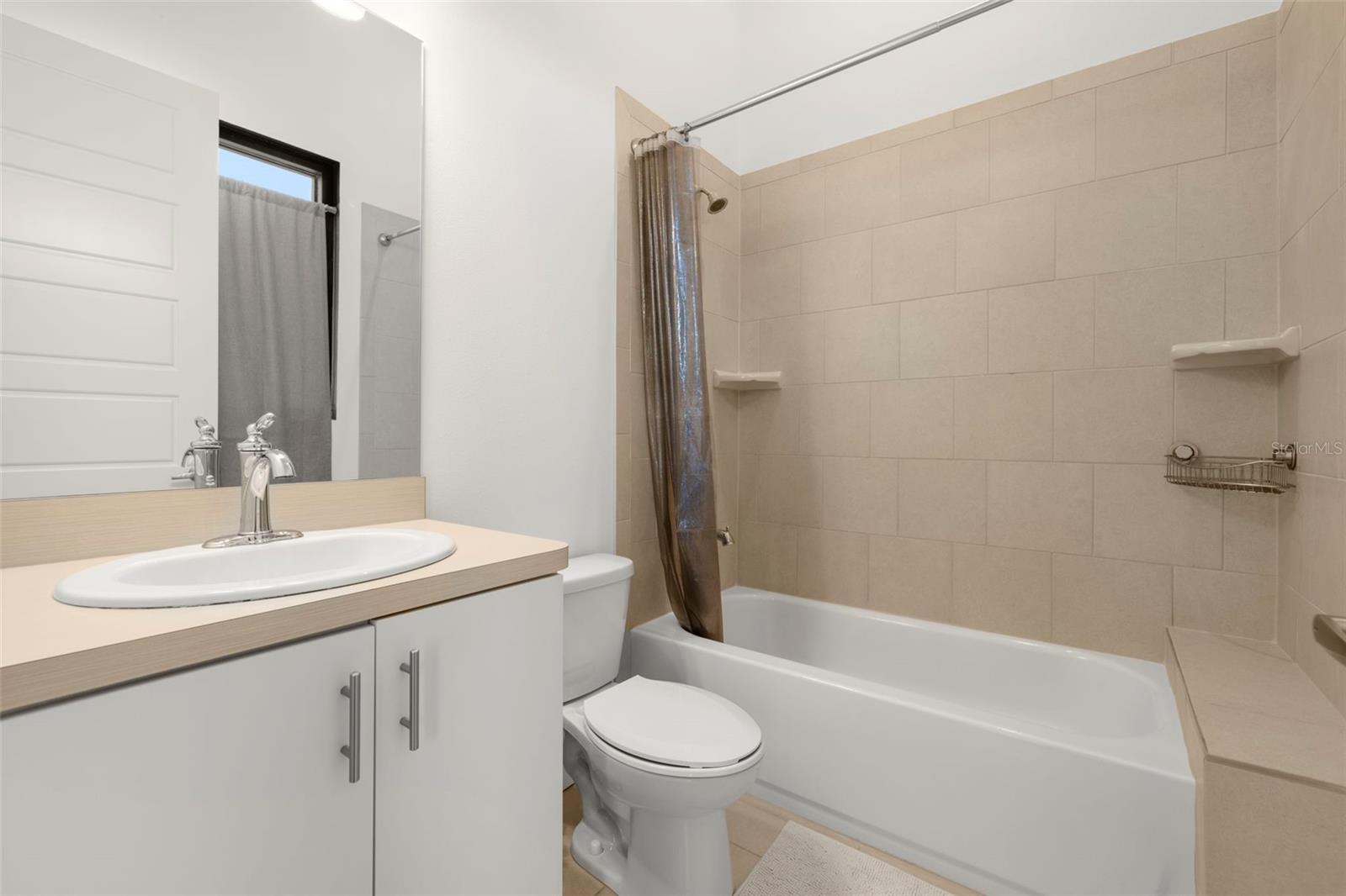 Listing photo id 20 for 4118 Gauge Line Loop