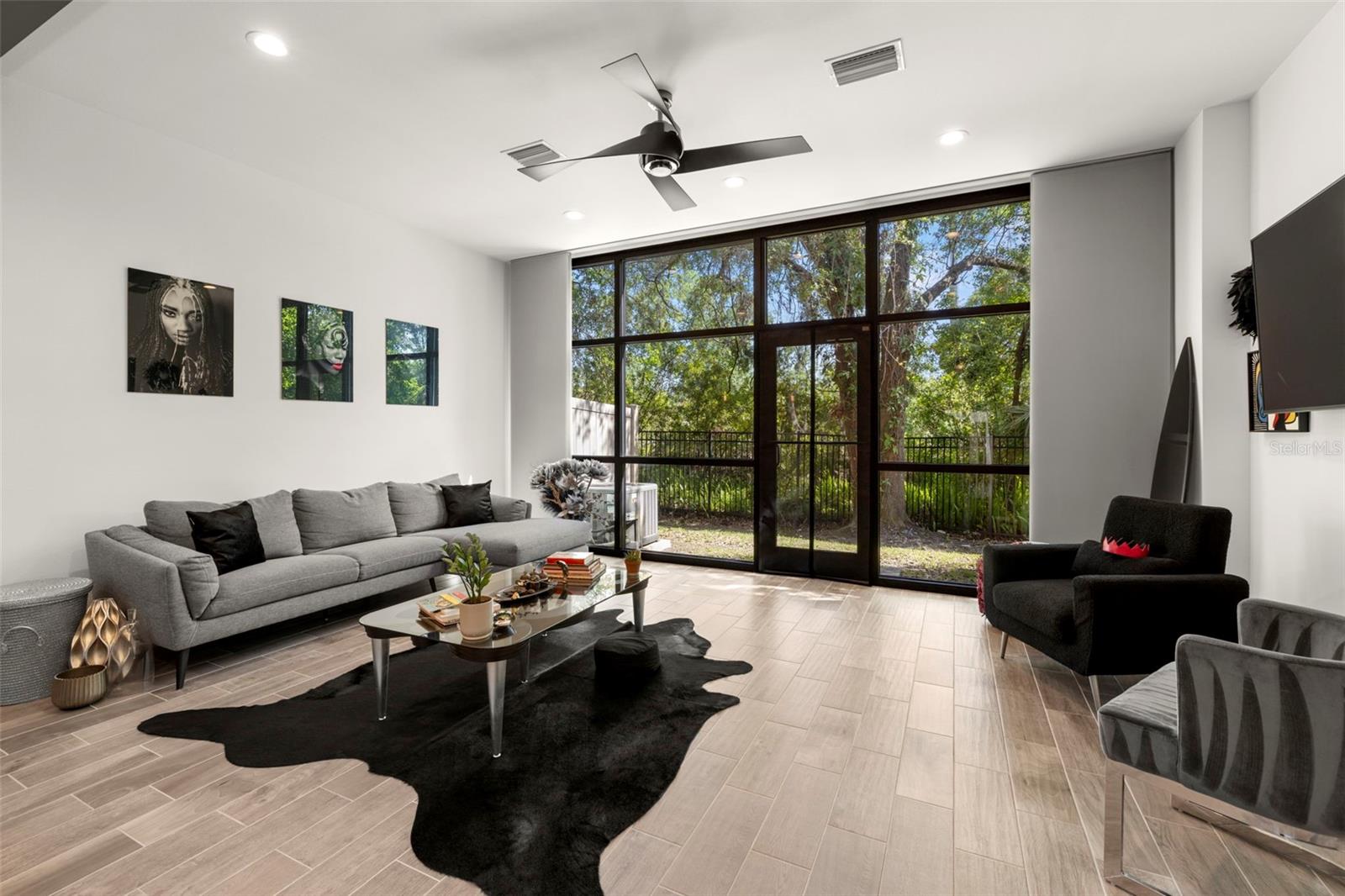 Listing photo id 2 for 4118 Gauge Line Loop