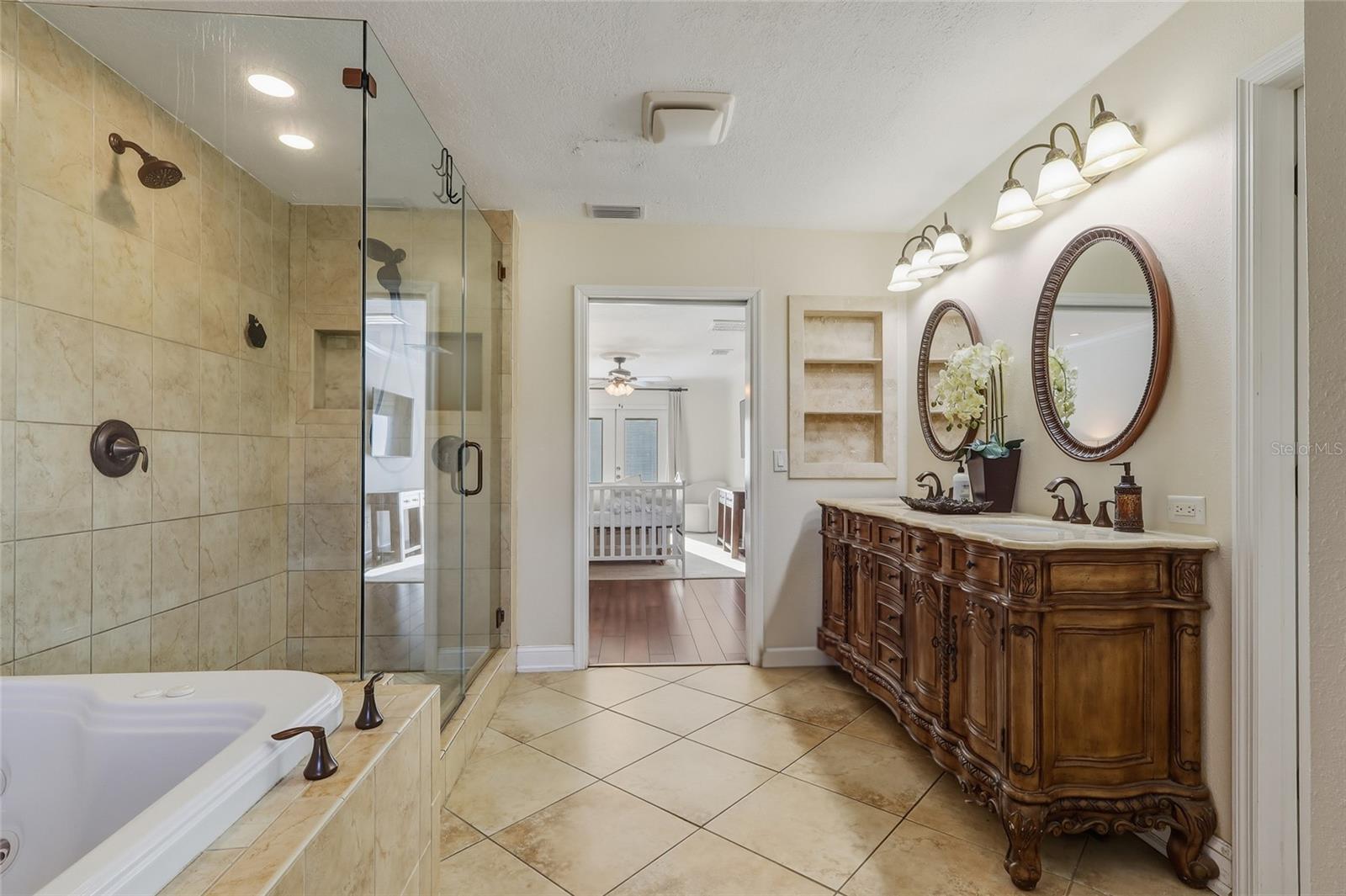 Image 11 of 29 For 5475 Saddlebrook Way