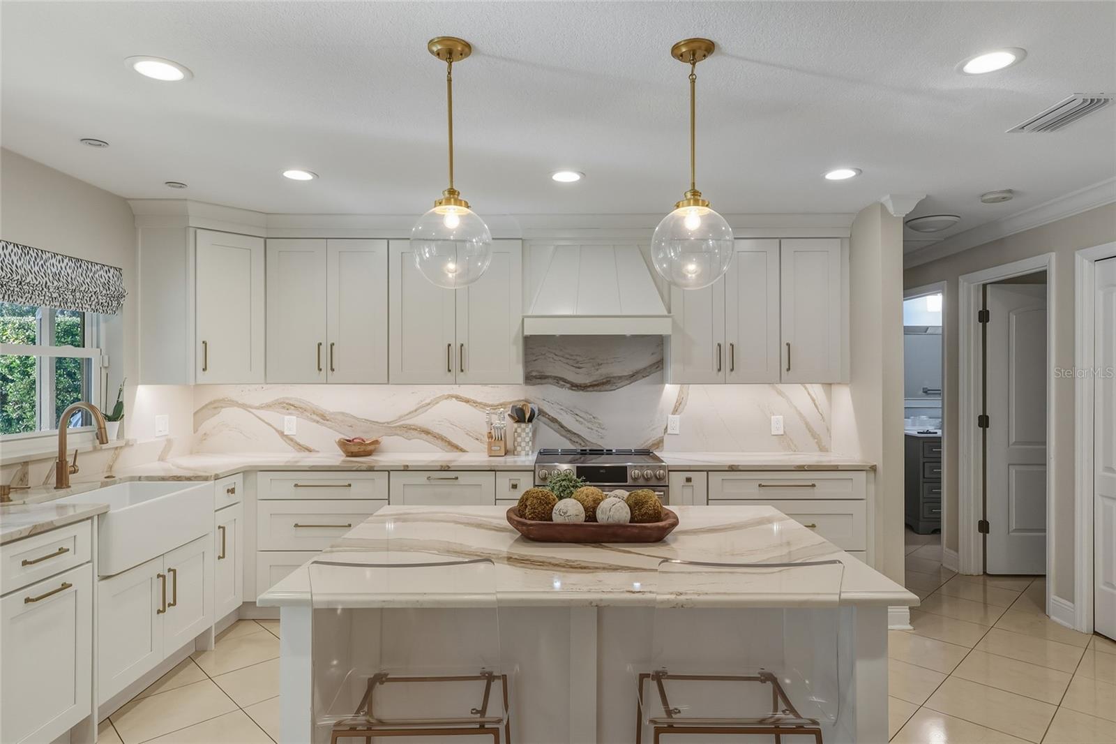 Image 5 of 29 For 5475 Saddlebrook Way