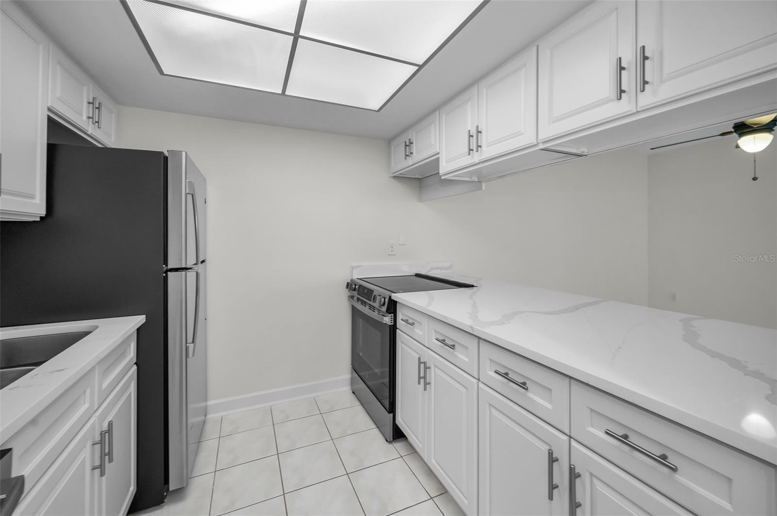 Listing photo id 36 for 1 Windrush Boulevard 31