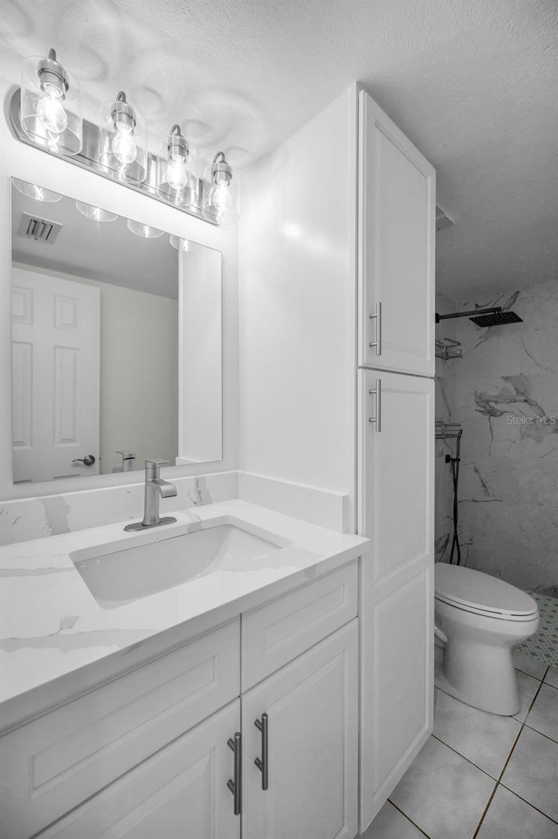 Listing photo id 47 for 1 Windrush Boulevard 31