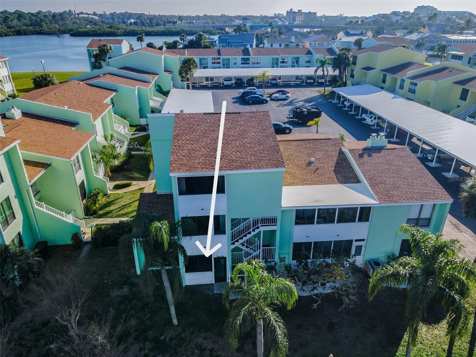 Listing photo id 5 for 1 Windrush Boulevard 31