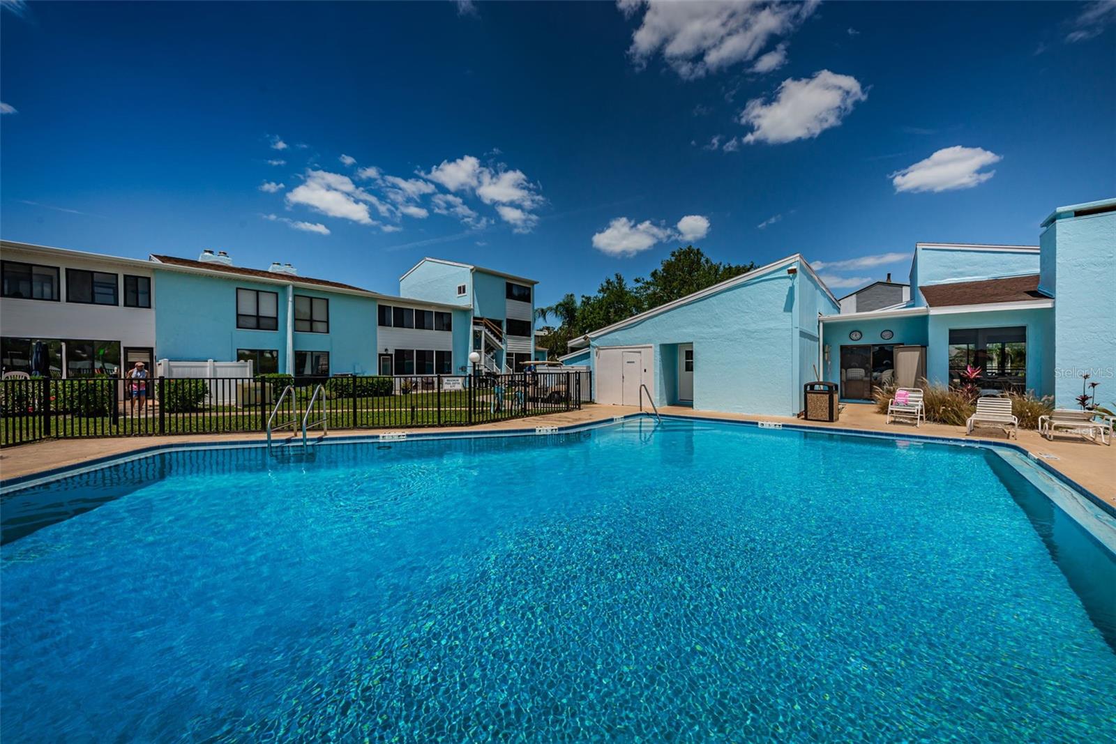 Listing photo id 81 for 1 Windrush Boulevard 31