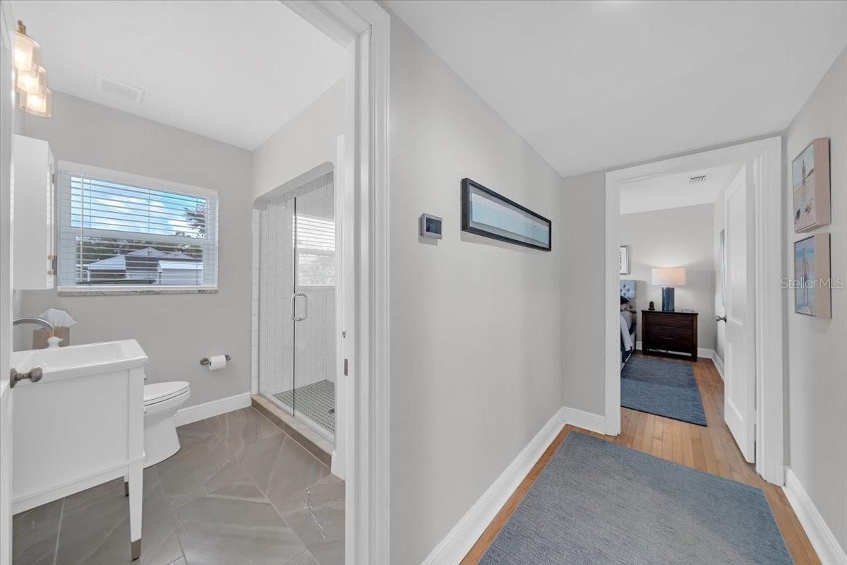 Image 22 of 55 For 1030 32nd Avenue N