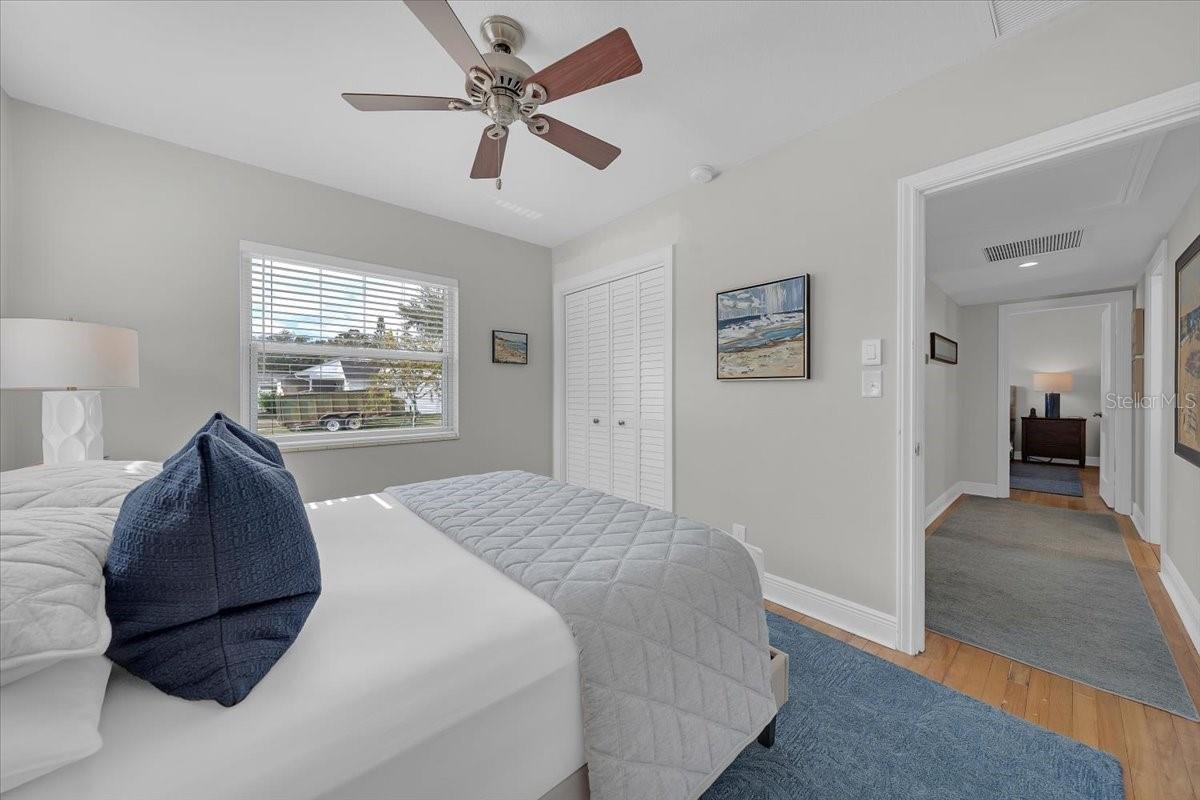 Image 27 of 55 For 1030 32nd Avenue N