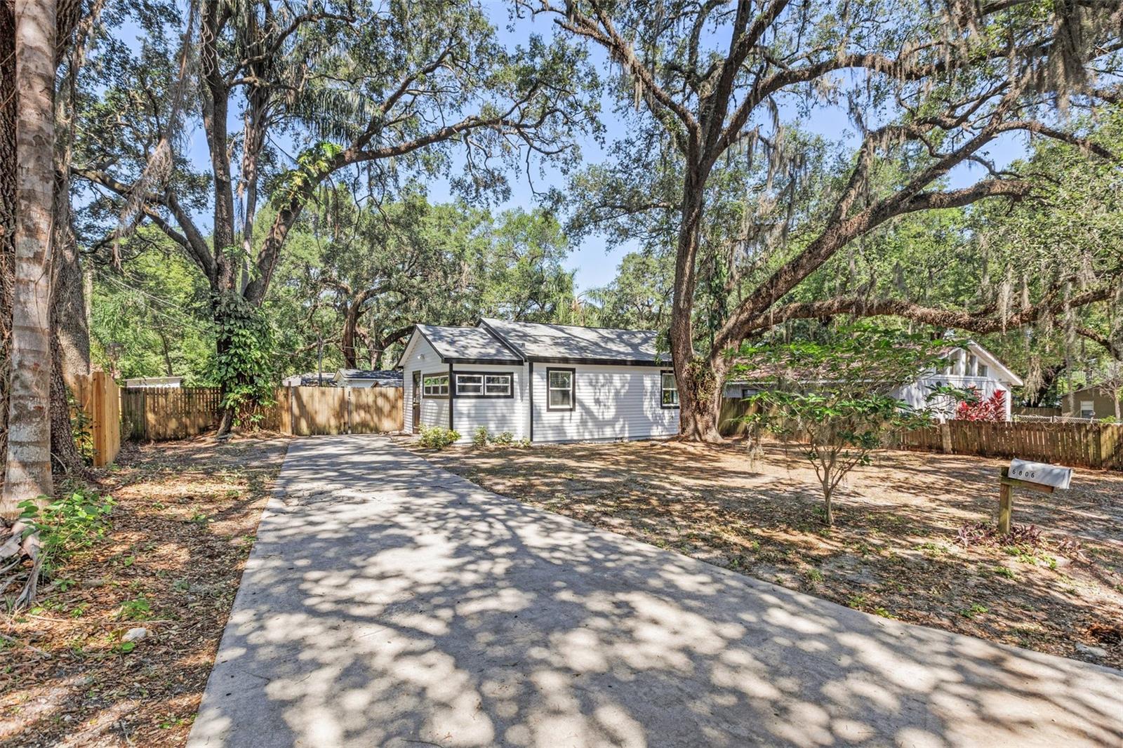 Listing photo id 19 for 6806 17th Street