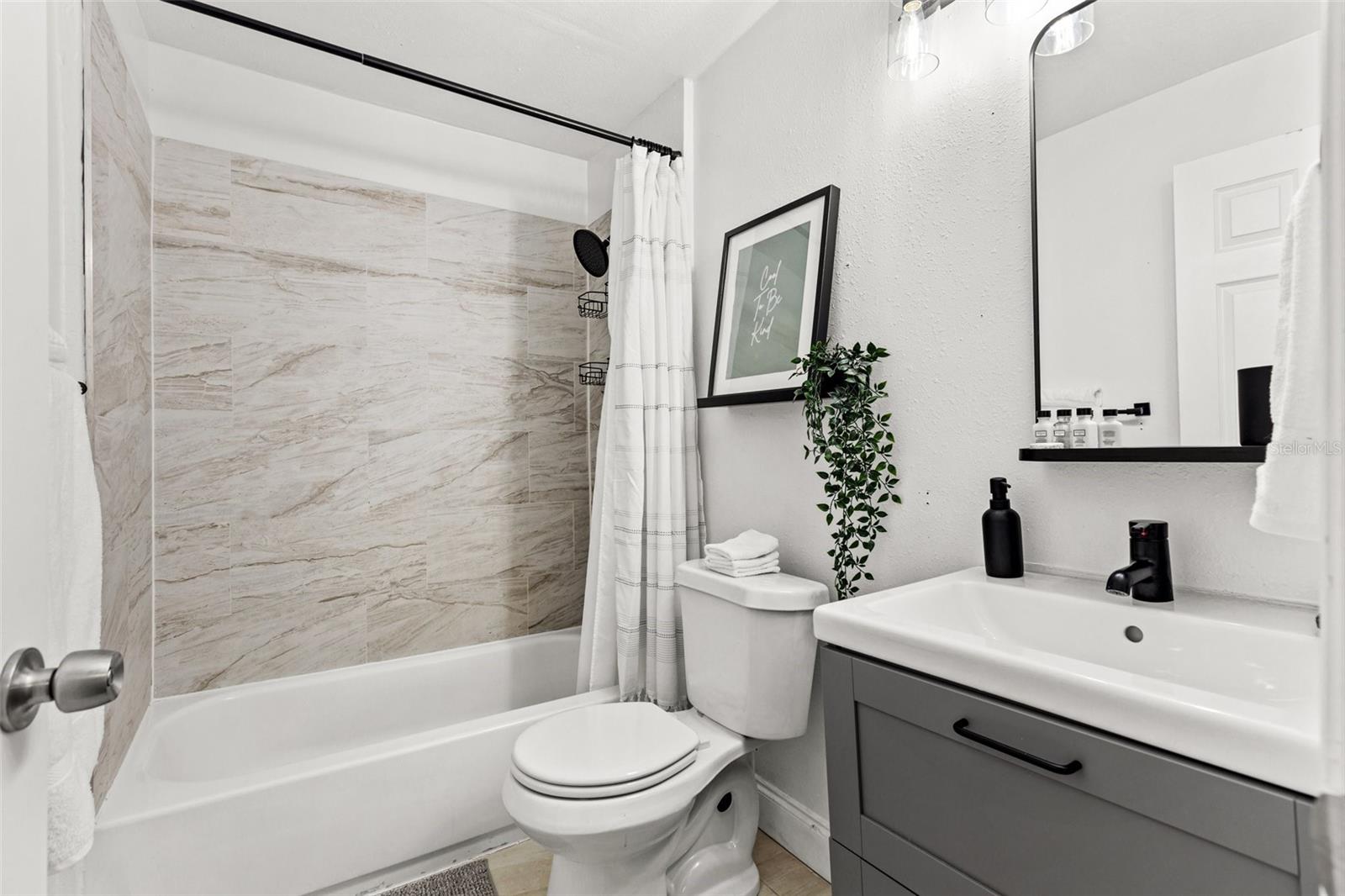 Listing photo id 5 for 6806 17th Street