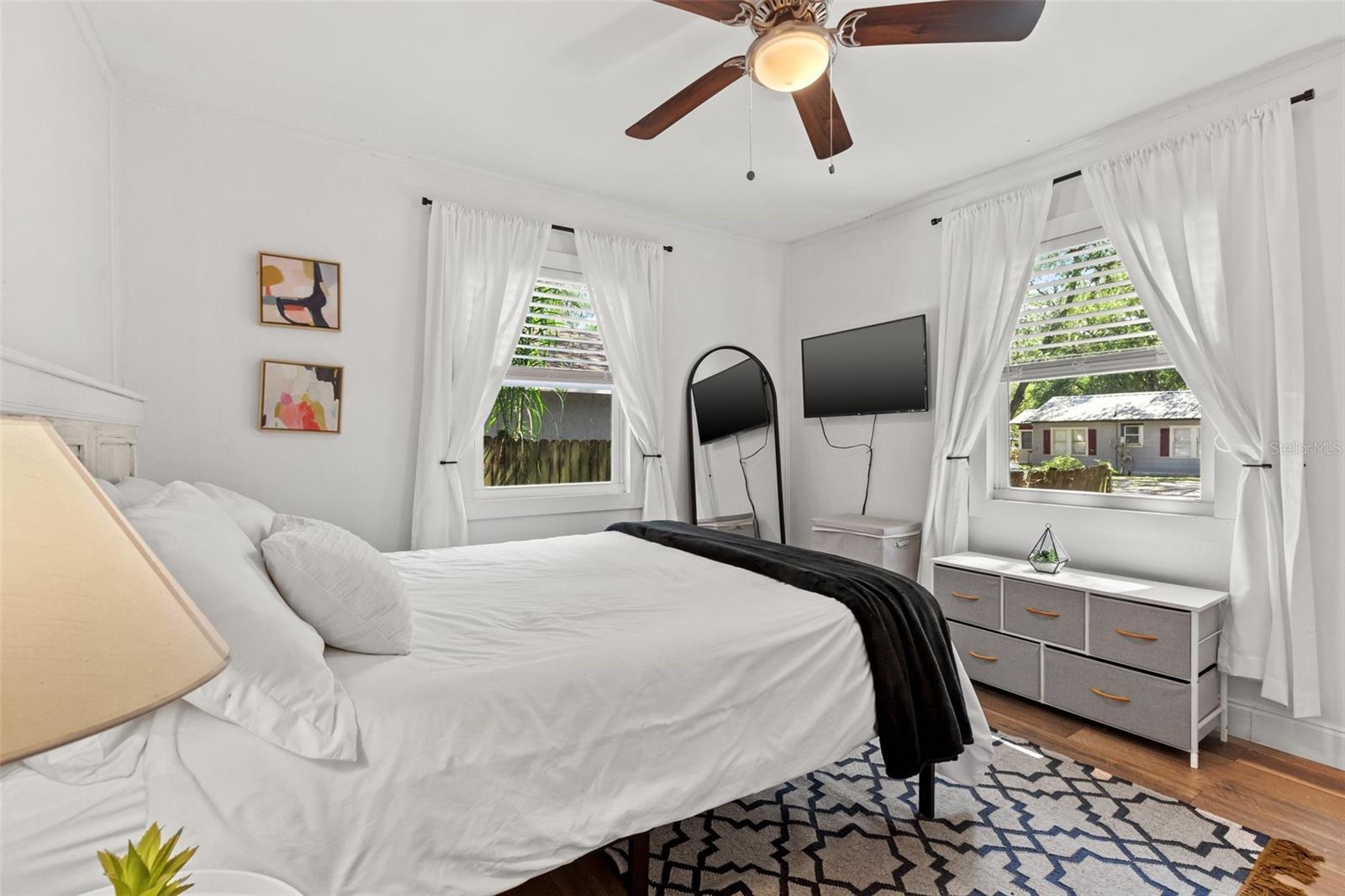 Listing photo id 6 for 6806 17th Street