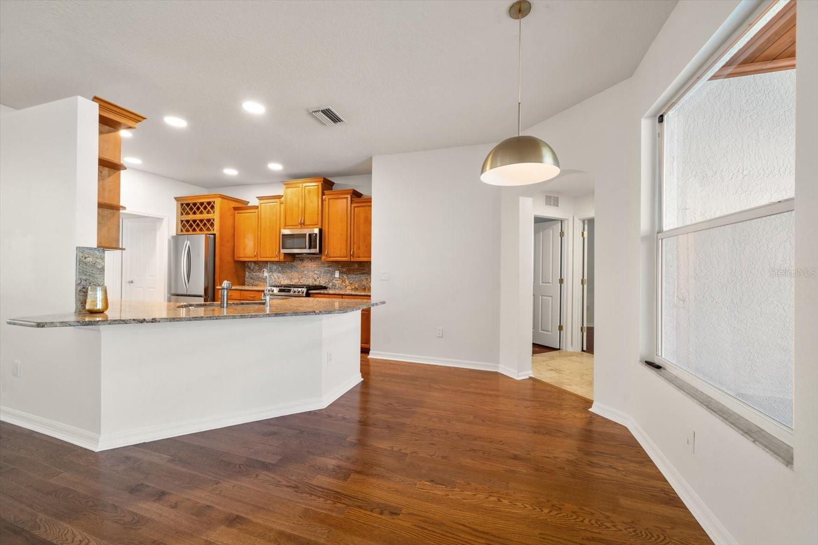 Image 10 of 54 For 10539 Weybridge Drive