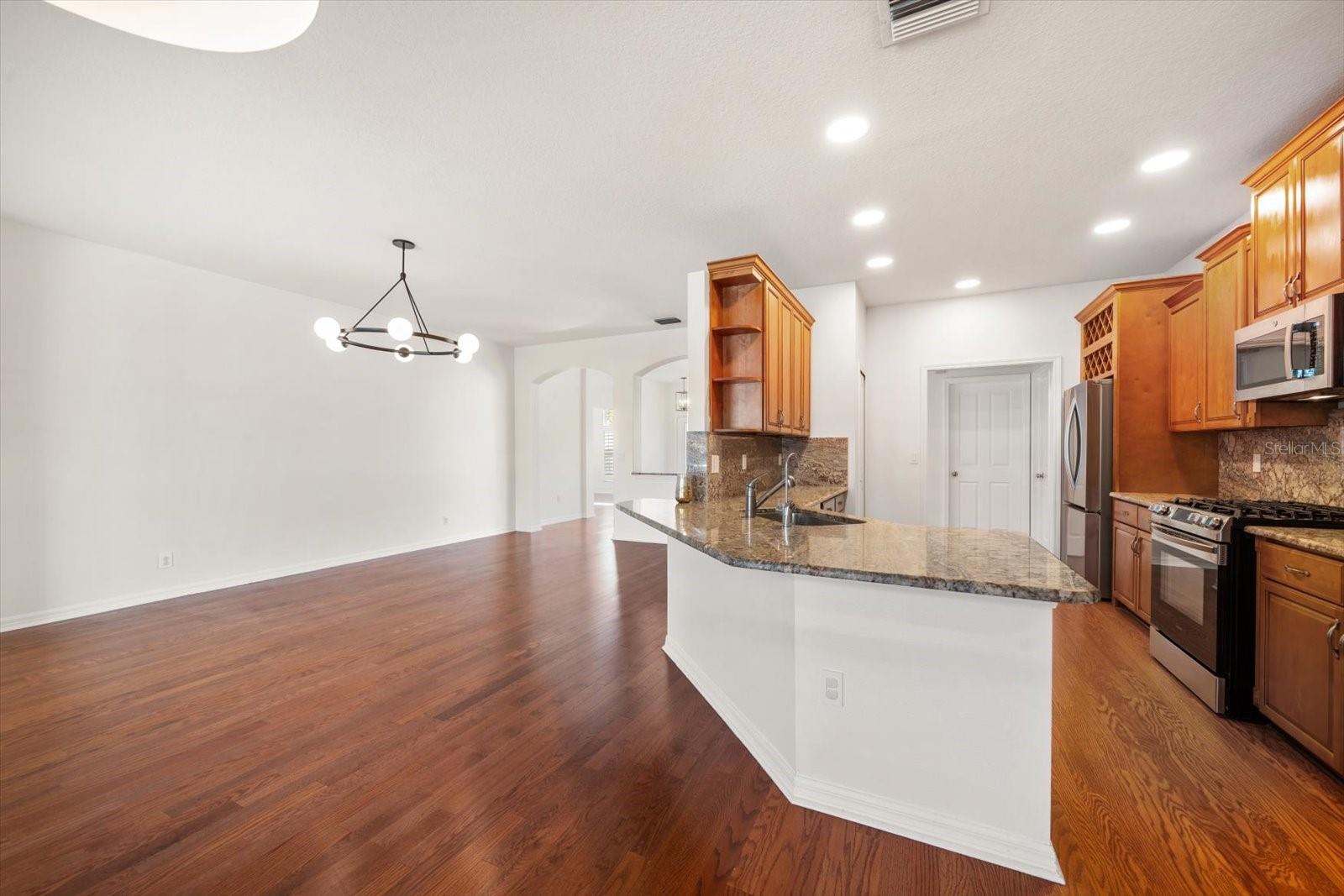 Image 11 of 54 For 10539 Weybridge Drive