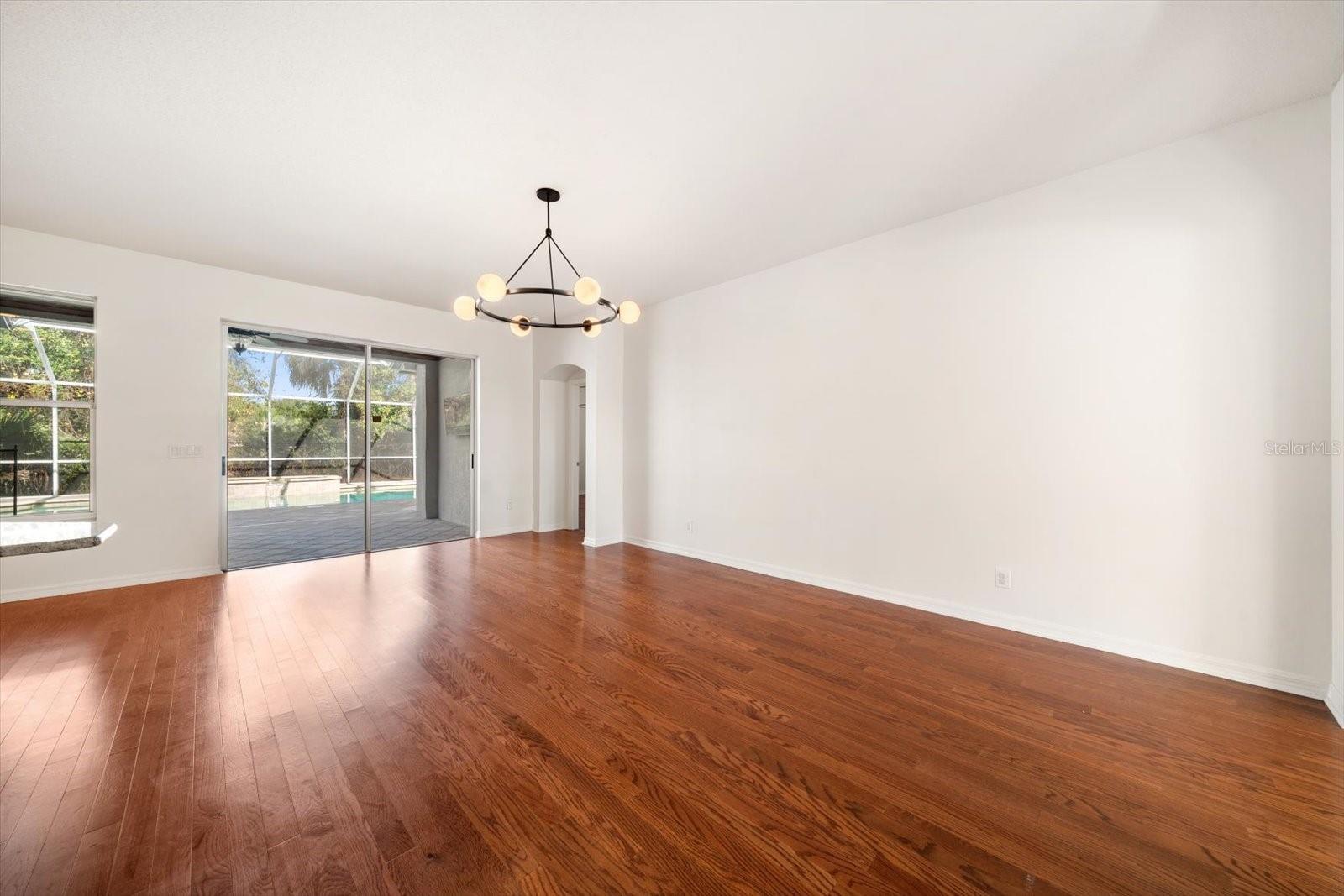 Image 12 of 54 For 10539 Weybridge Drive